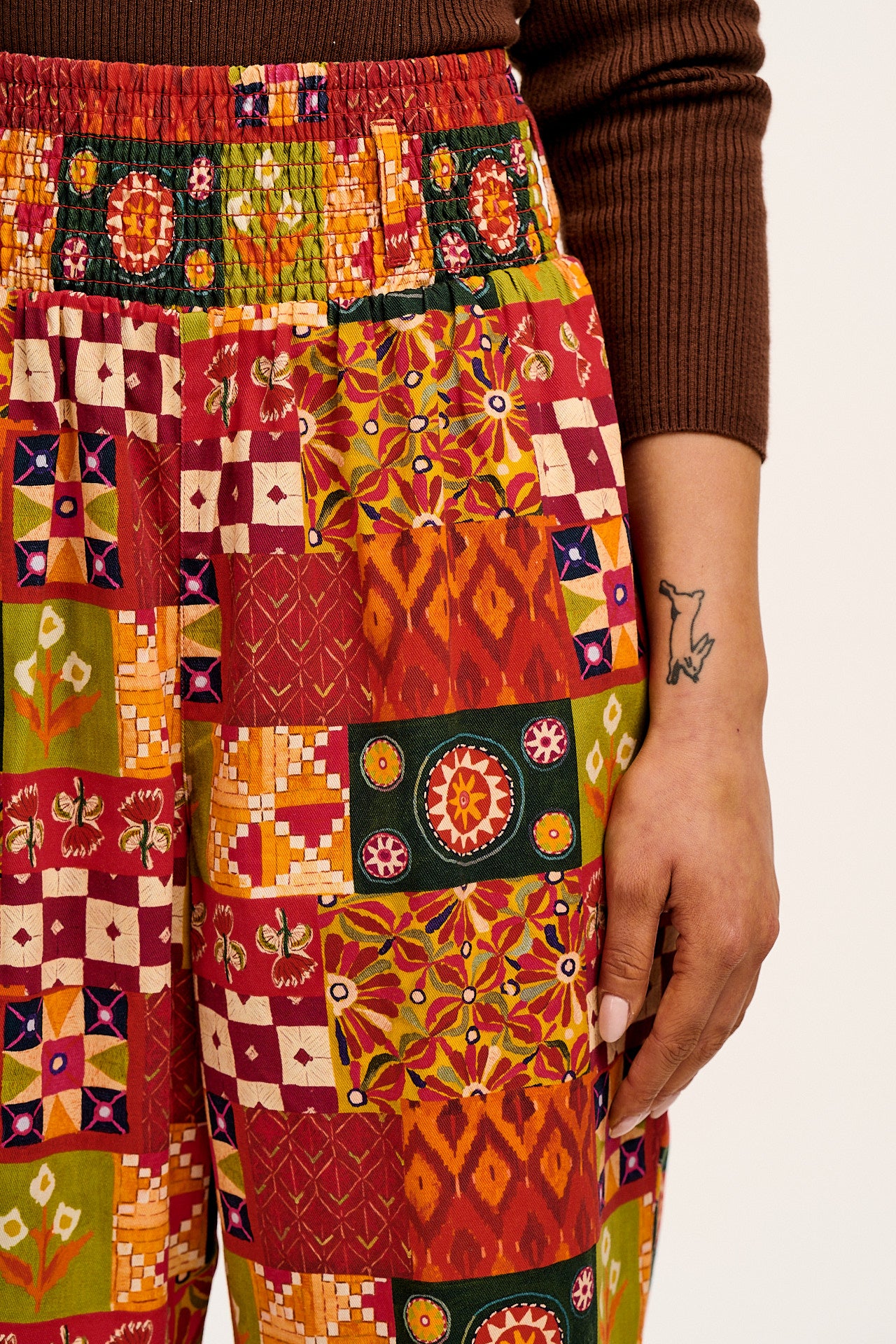 L.E. Alexa - Cotton Trousers in Artist Print by Namrata Kumar