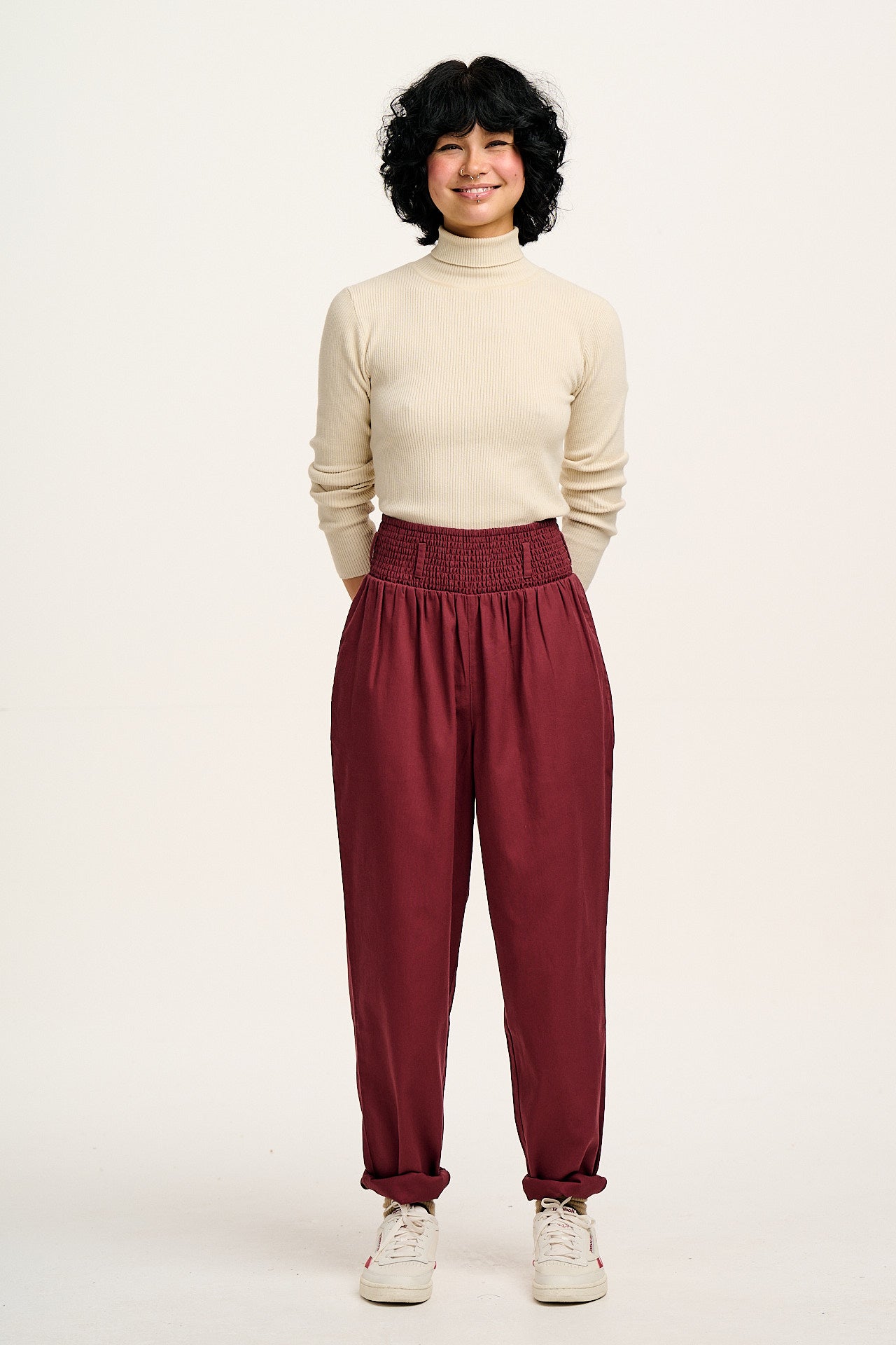 Alexa - Cotton Trousers in Merlot Red