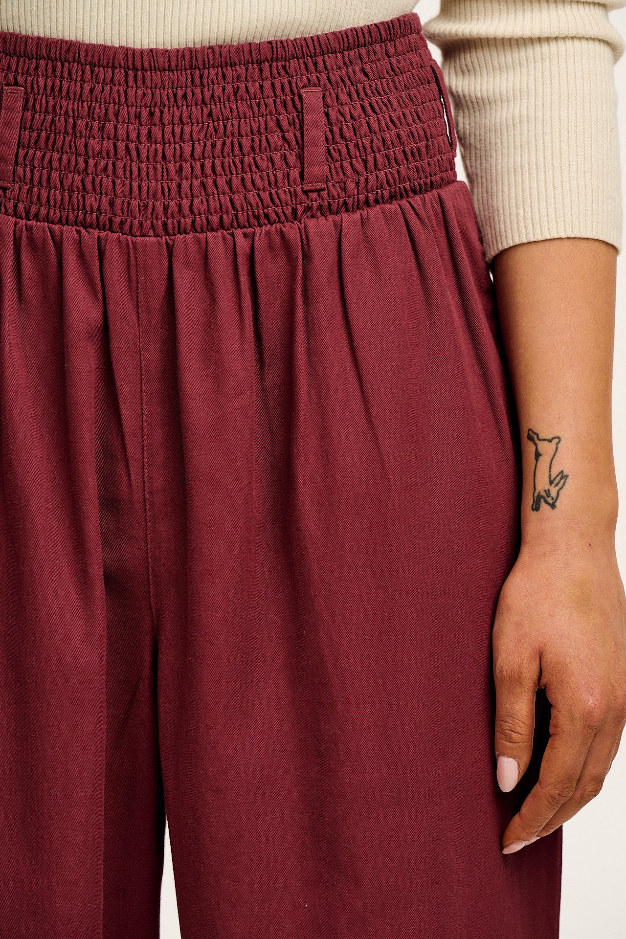 Alexa - Cotton Trousers in Merlot Red