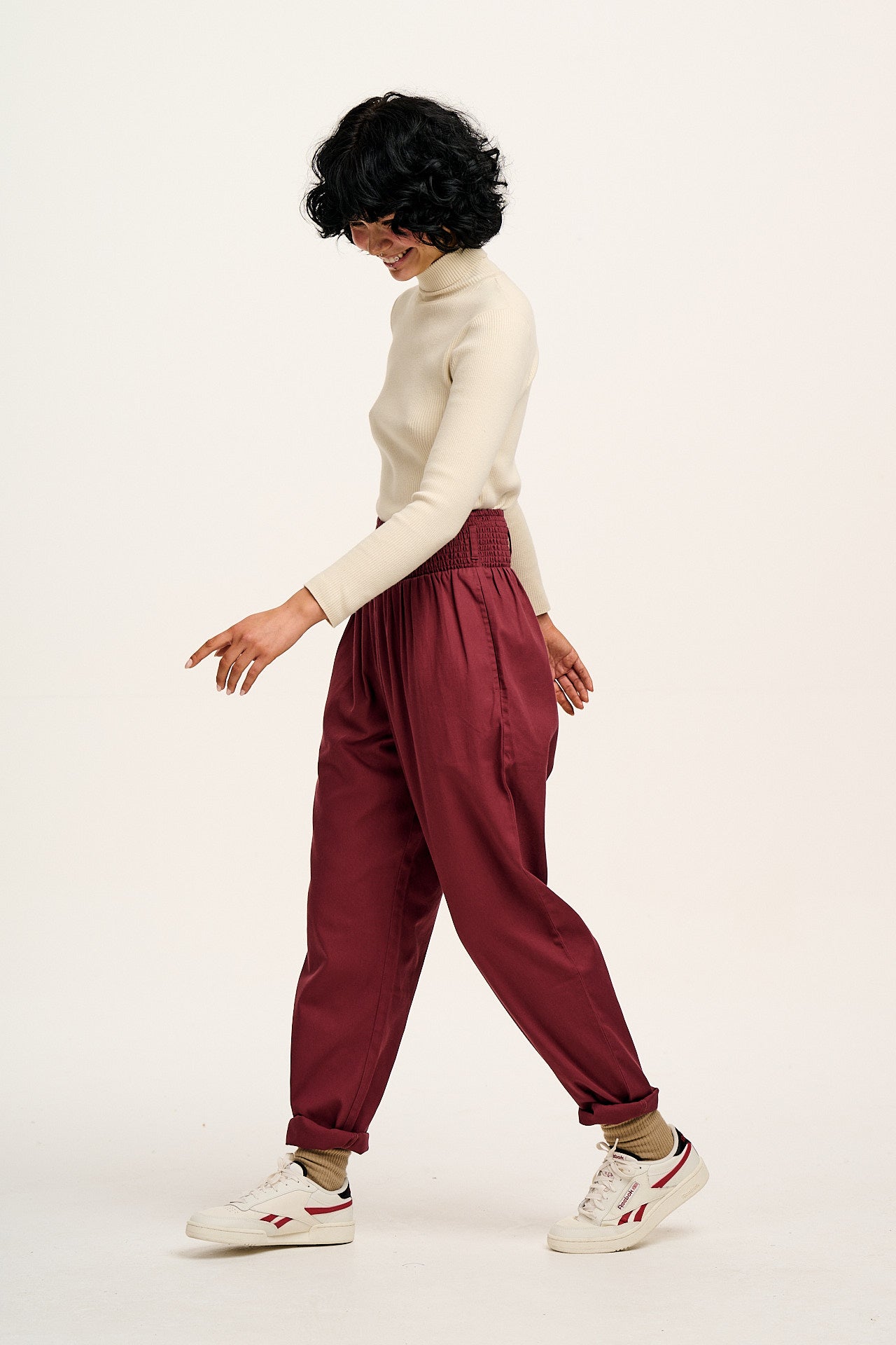 Alexa - Cotton Trousers in Merlot Red