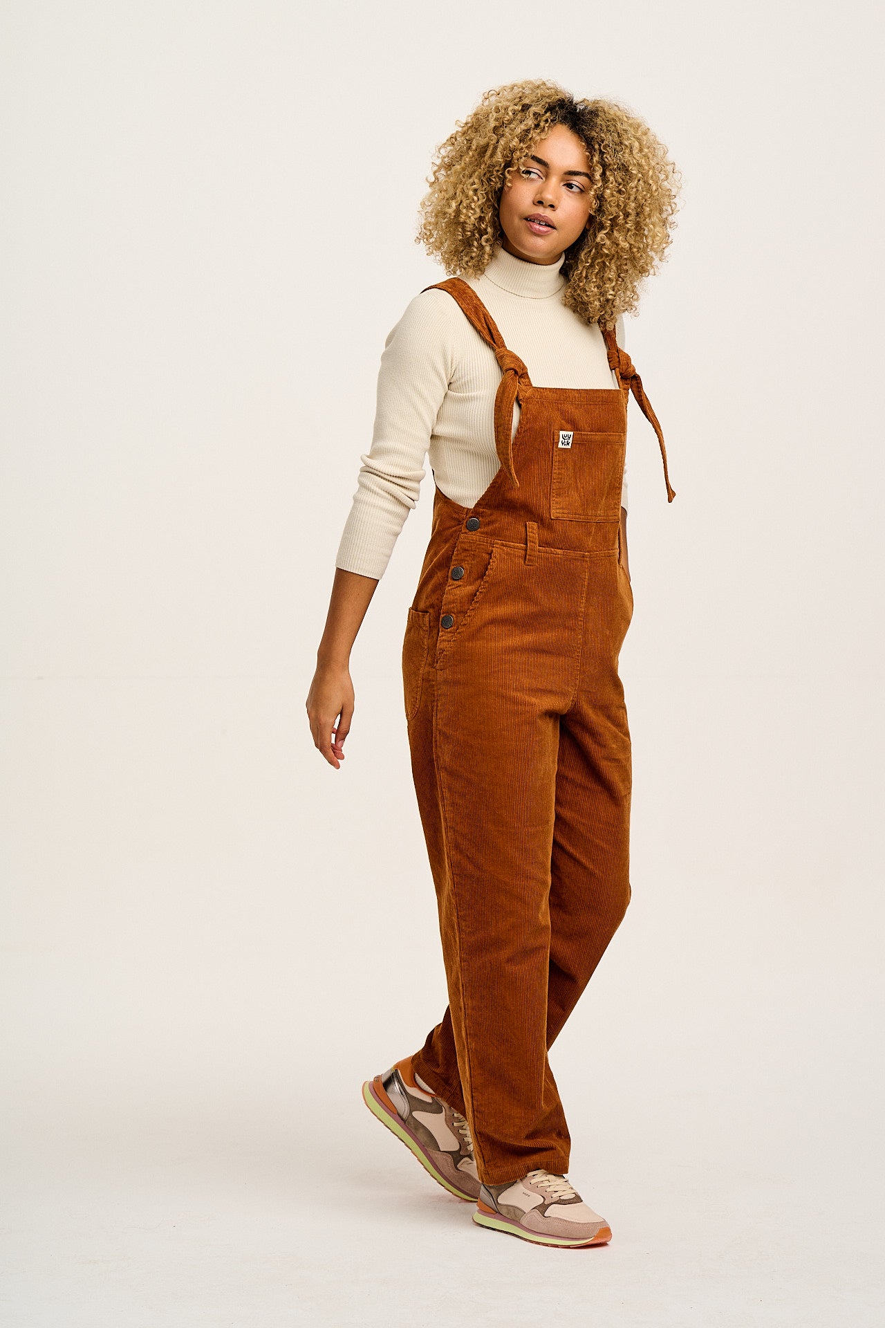 Easton - Corduroy Dungarees in Caramel Brown