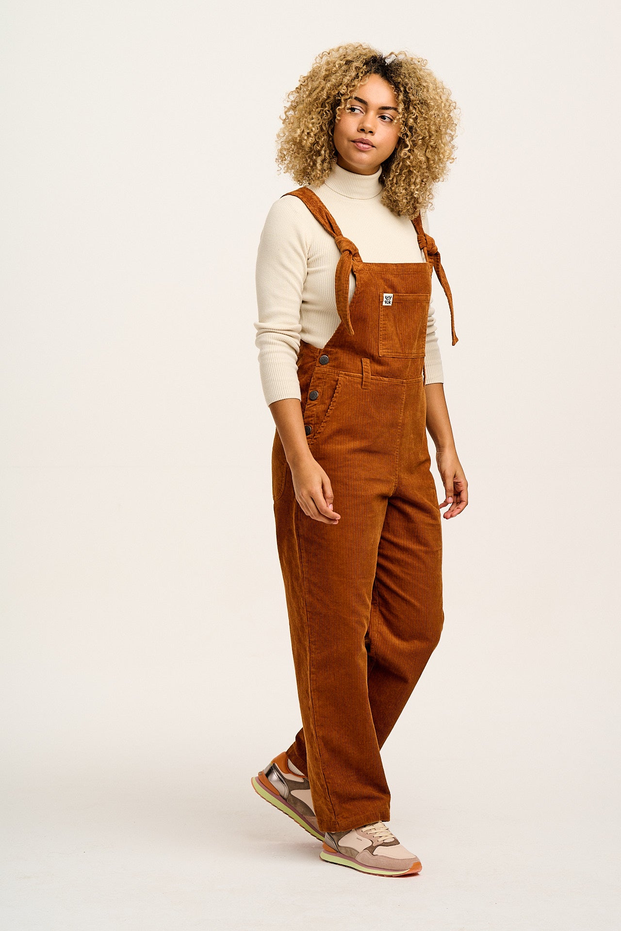 Easton - Corduroy Dungarees in Caramel Brown