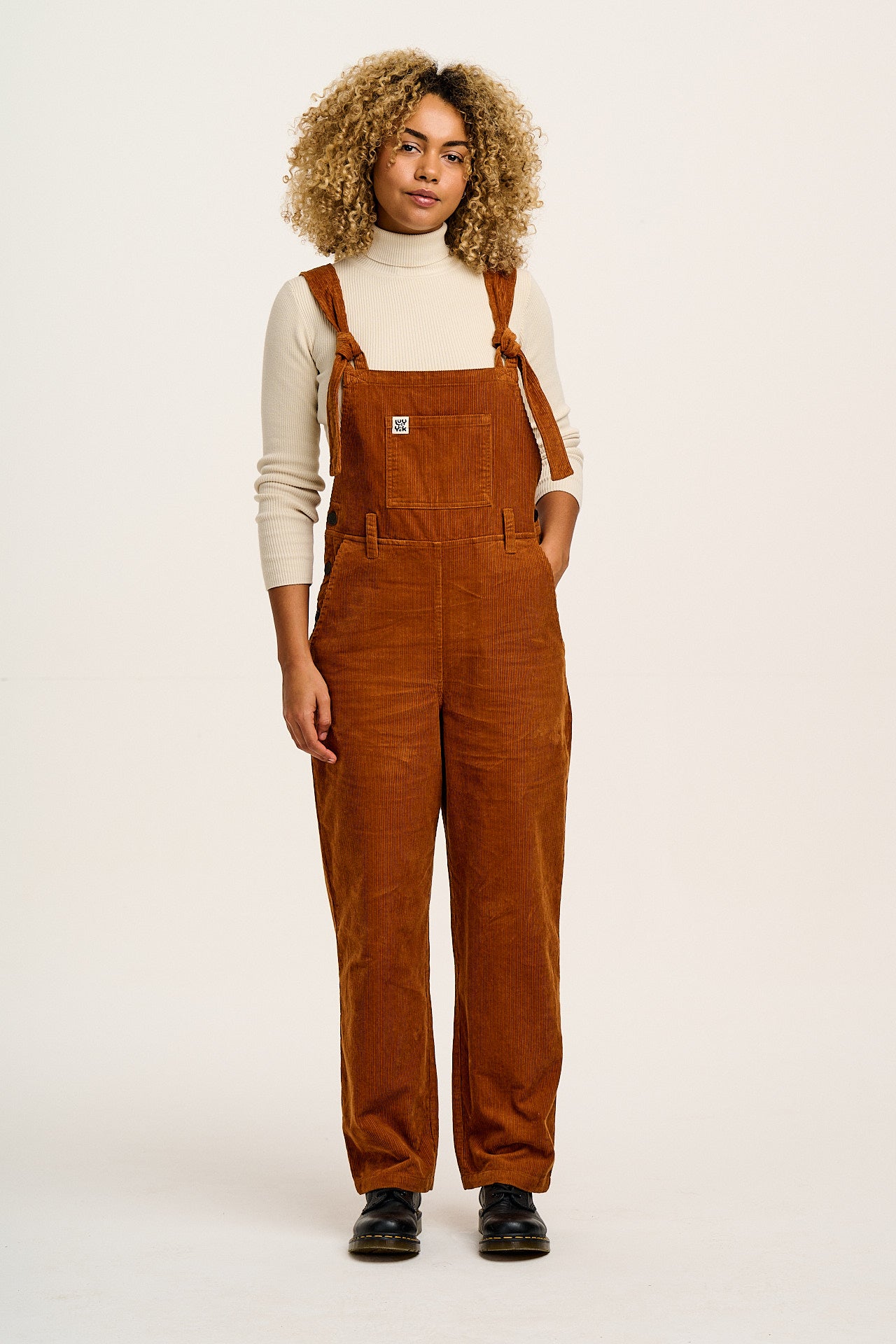 Easton - Corduroy Dungarees in Caramel Brown