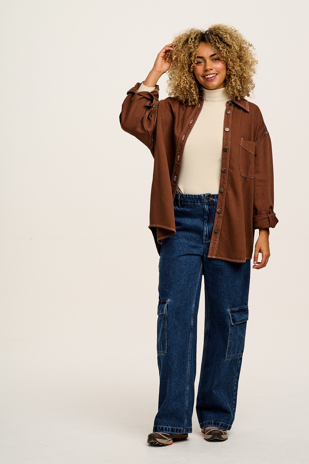 Sydney - Oversized Cotton Shirt in Chestnut Brown