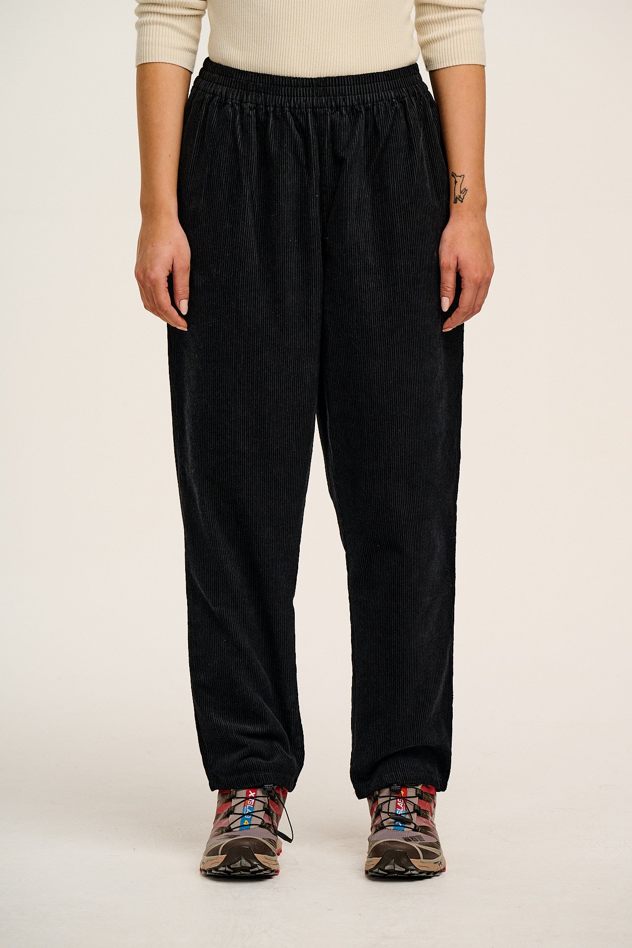 Billie - Corduroy Trousers in Black