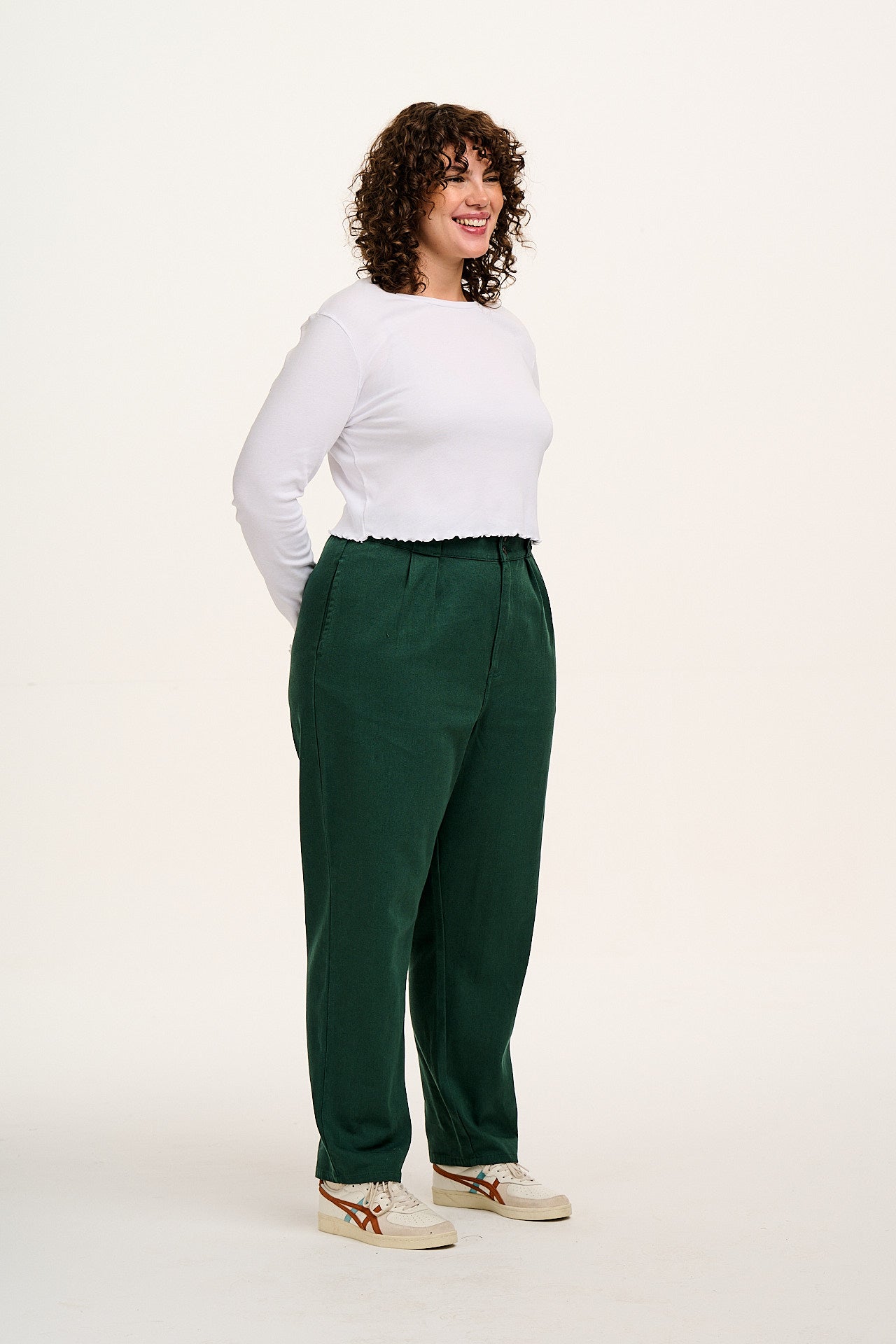 Addison - Tapered Twill Trousers in Posy Green