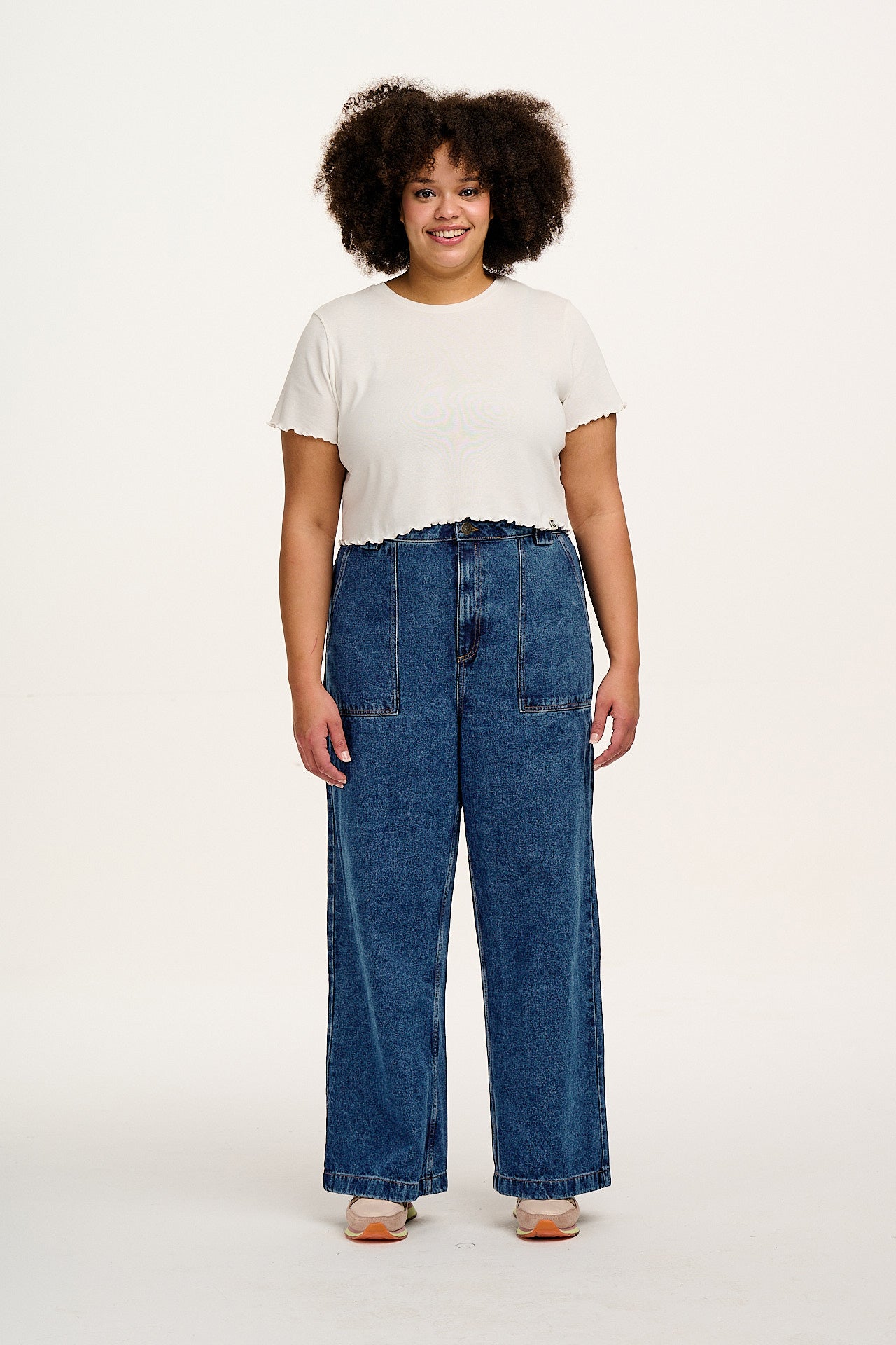 Delores - Wide Leg Denim Jeans in Mid Wash Blue