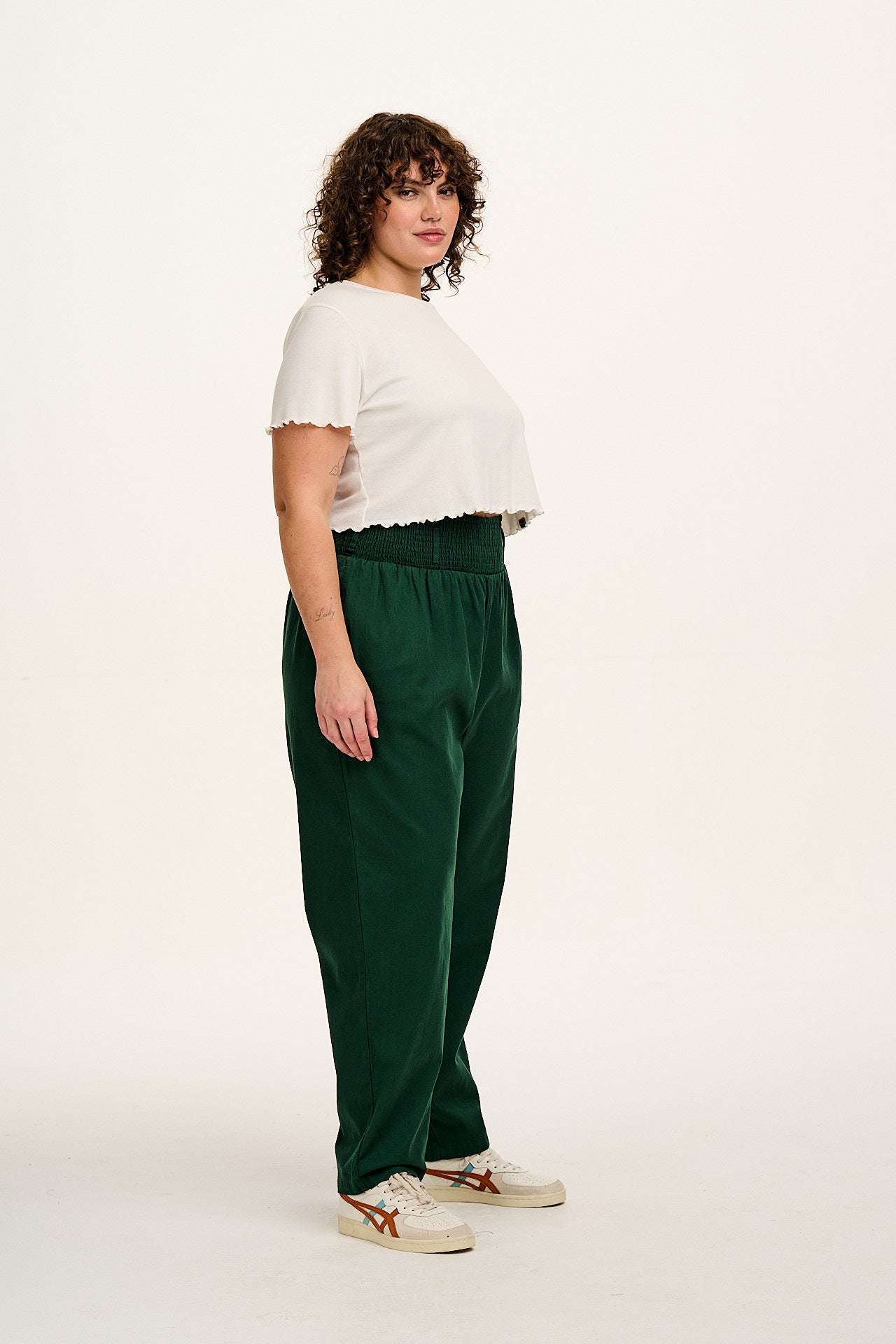 Alexa - Cotton Trousers in Posy Green