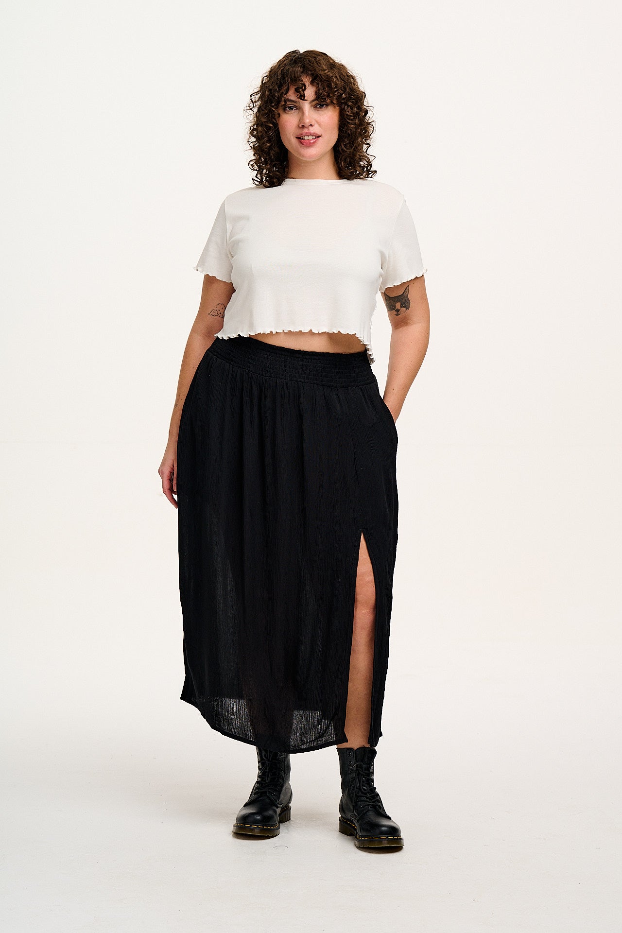 Poppy - Elasticated Waist Skirt in Black