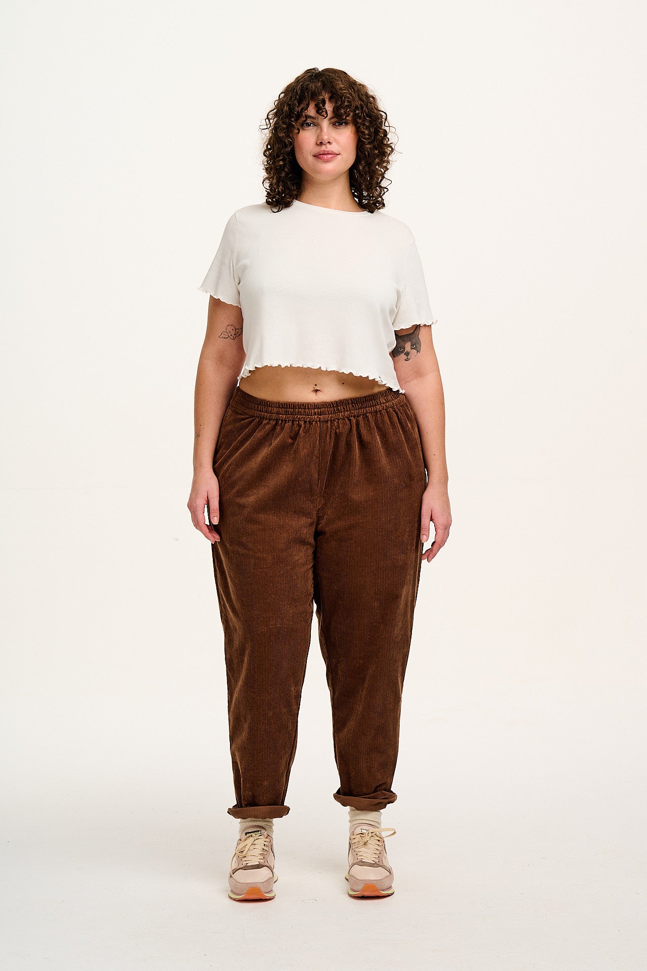 Billie - Corduroy Trousers in Oak Brown