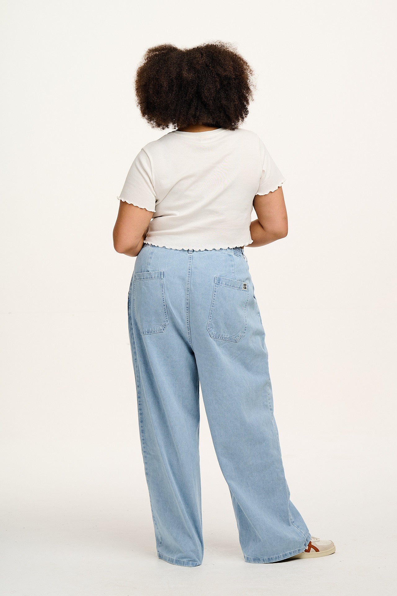 Cole - Baggy Wide Leg Denim Jeans in Light Wash Blue