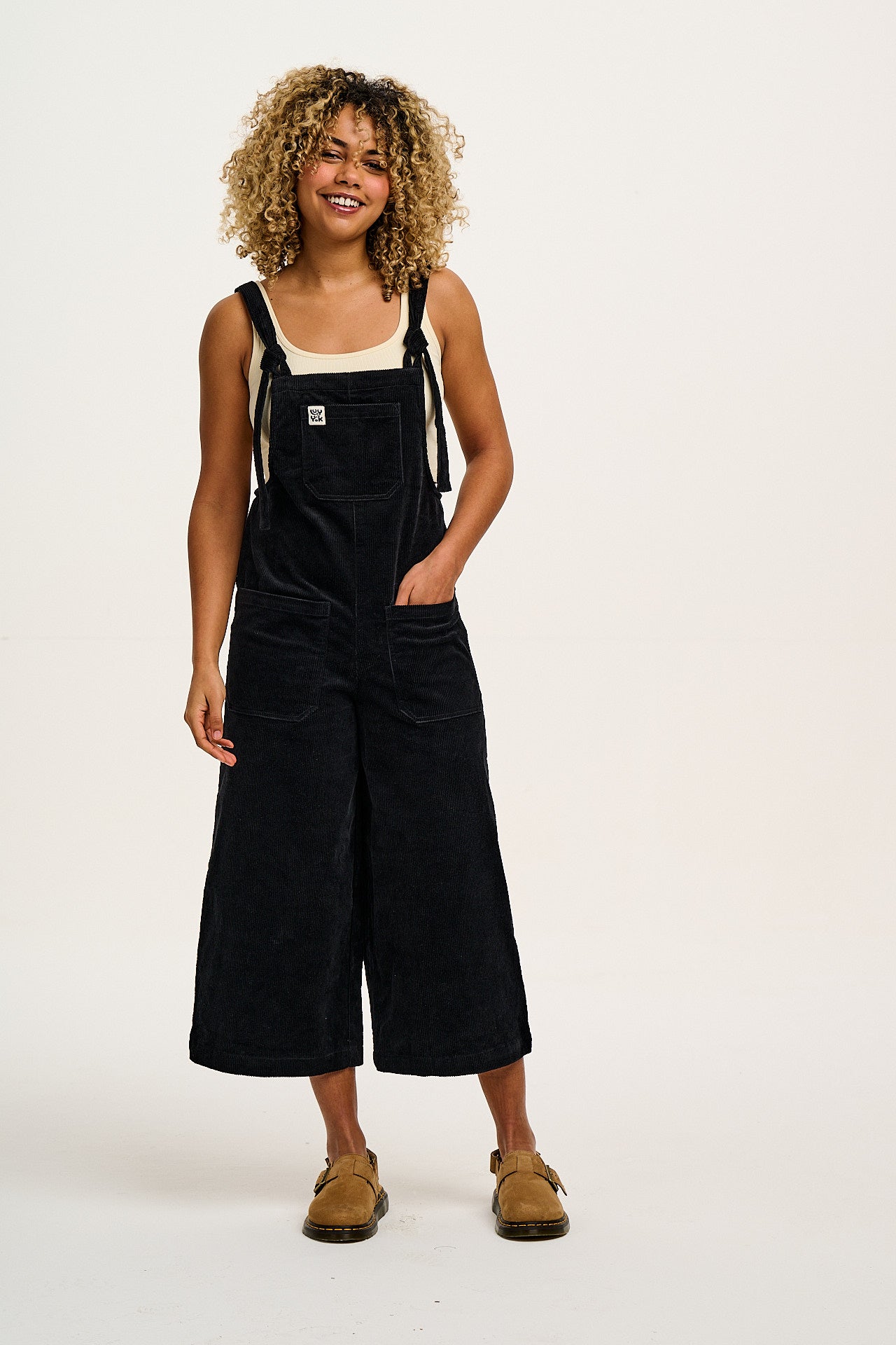 Jenny - Wide Leg Corduroy Dungarees in Black