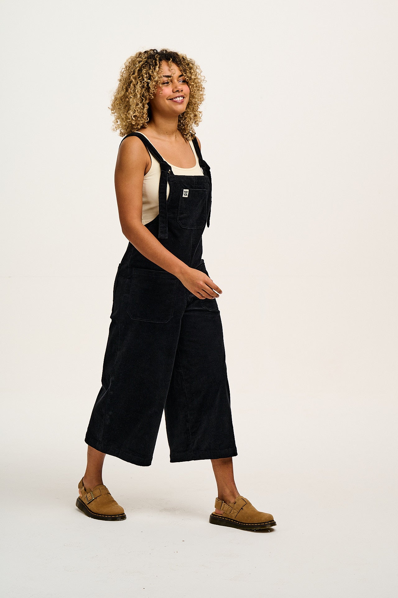 Jenny - Wide Leg Corduroy Dungarees in Black