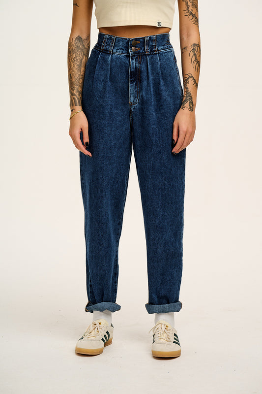 Addison - Tapered Denim Jeans in Mid Wash Blue