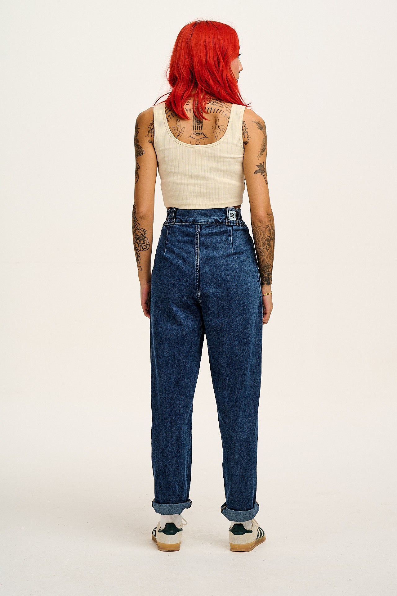 Addison - Tapered Denim Jeans in Mid Wash Blue