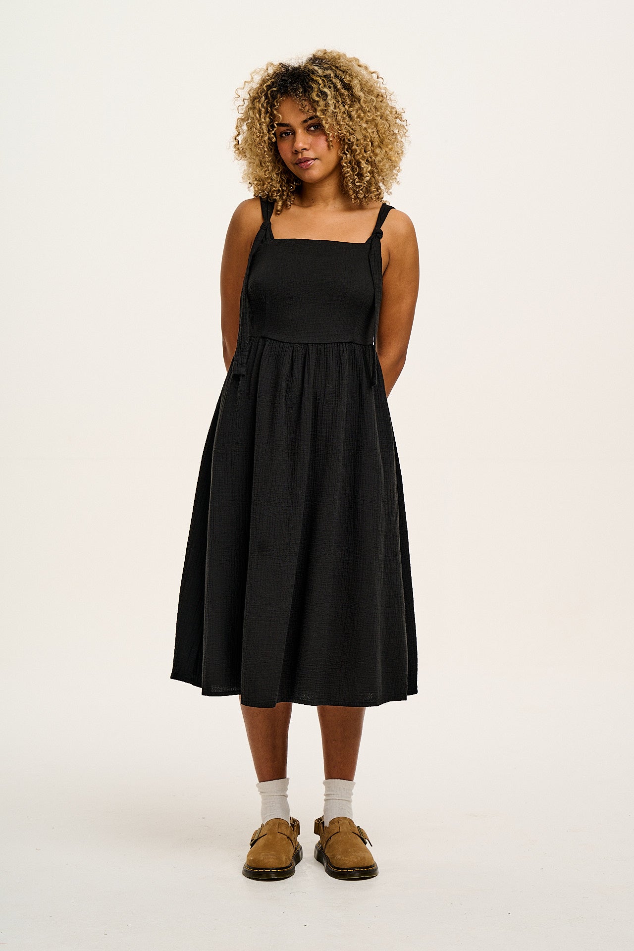 Faye - Midi Cotton Gauze Dress in Black