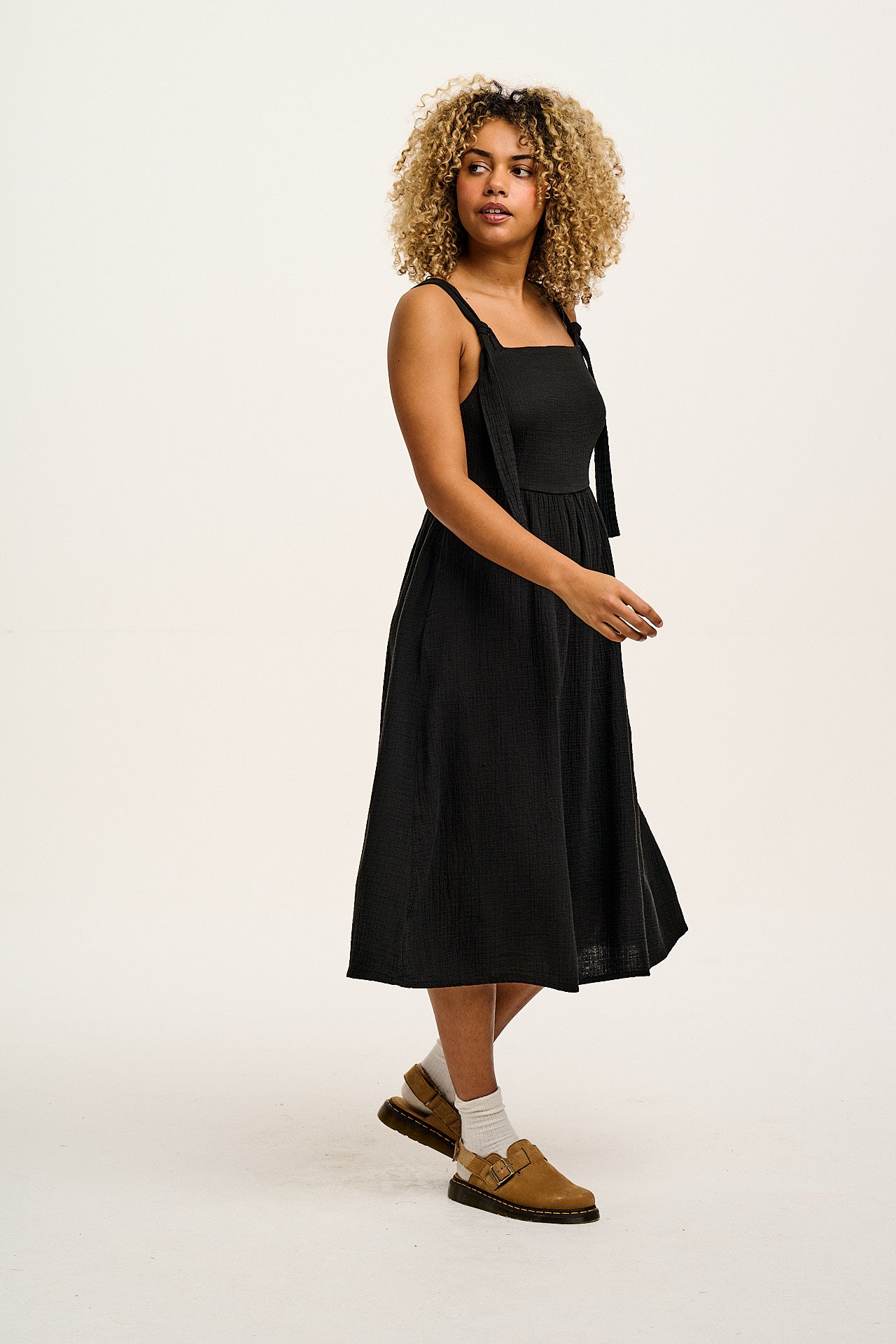 Faye - Midi Cotton Gauze Dress in Black