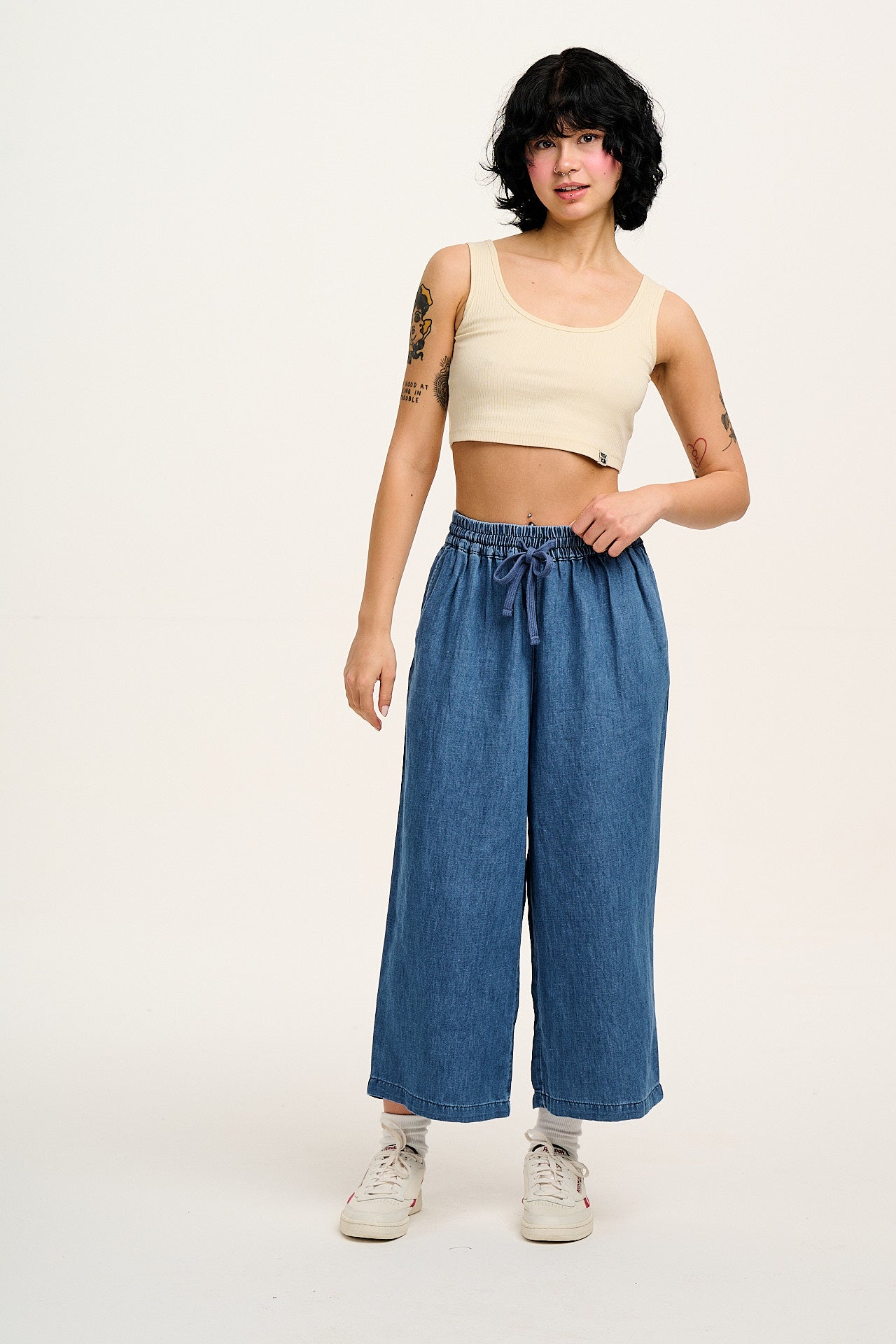 Chuck - Cotton & Hemp Trousers in Mid Wash Blue