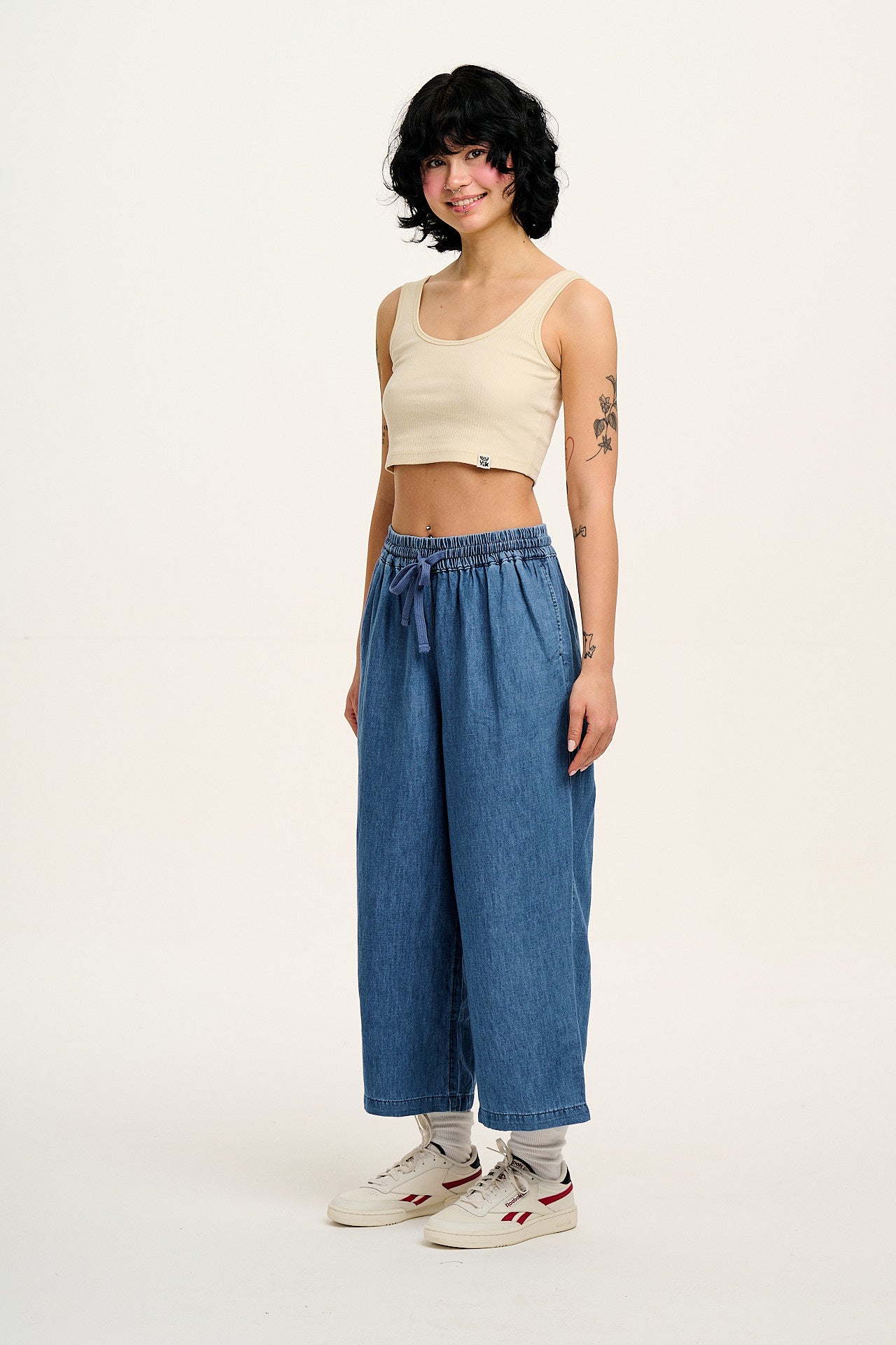 Chuck - Cotton & Hemp Trousers in Mid Wash Blue