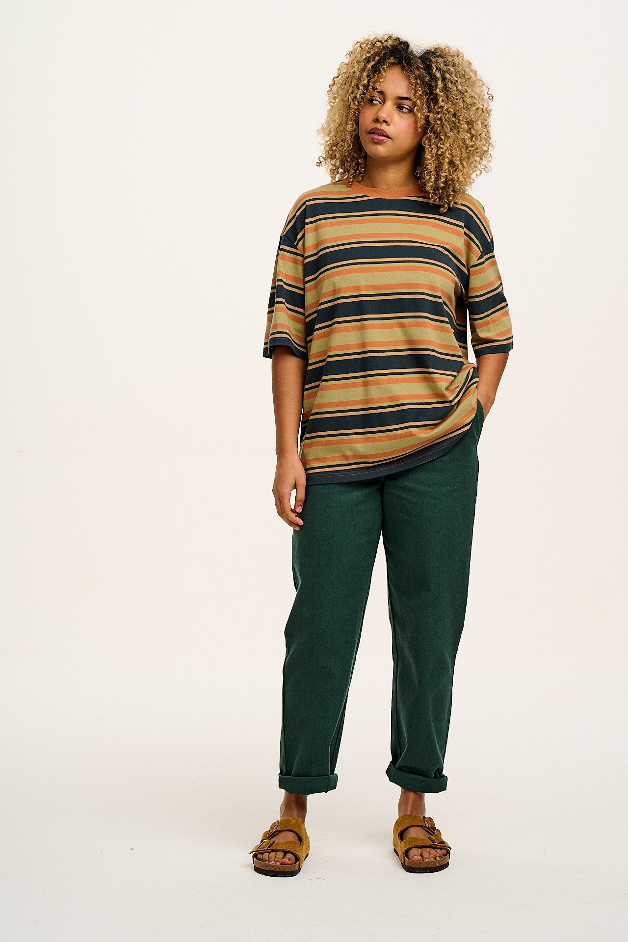 Addison - Tapered Twill Trousers in Posy Green