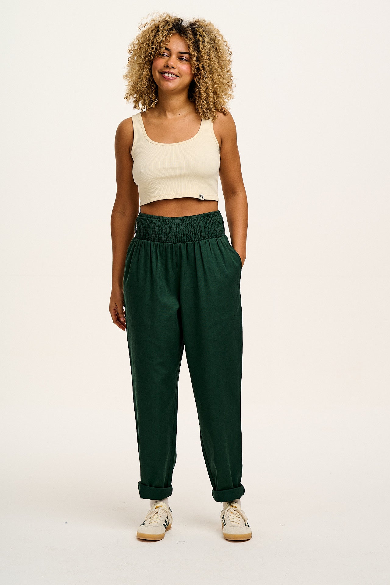 Alexa - Cotton Trousers in Posy Green