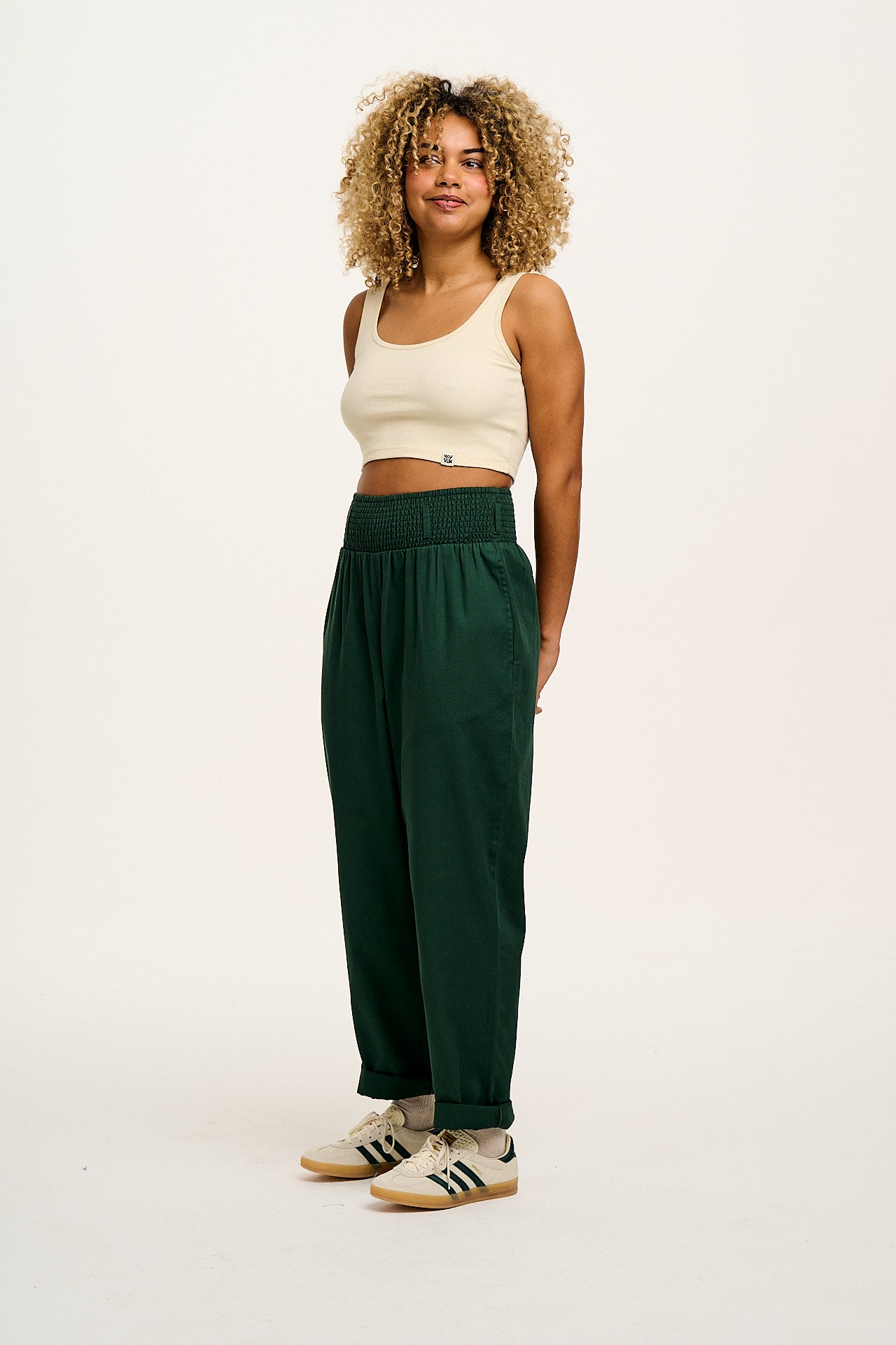 Alexa - Cotton Trousers in Posy Green