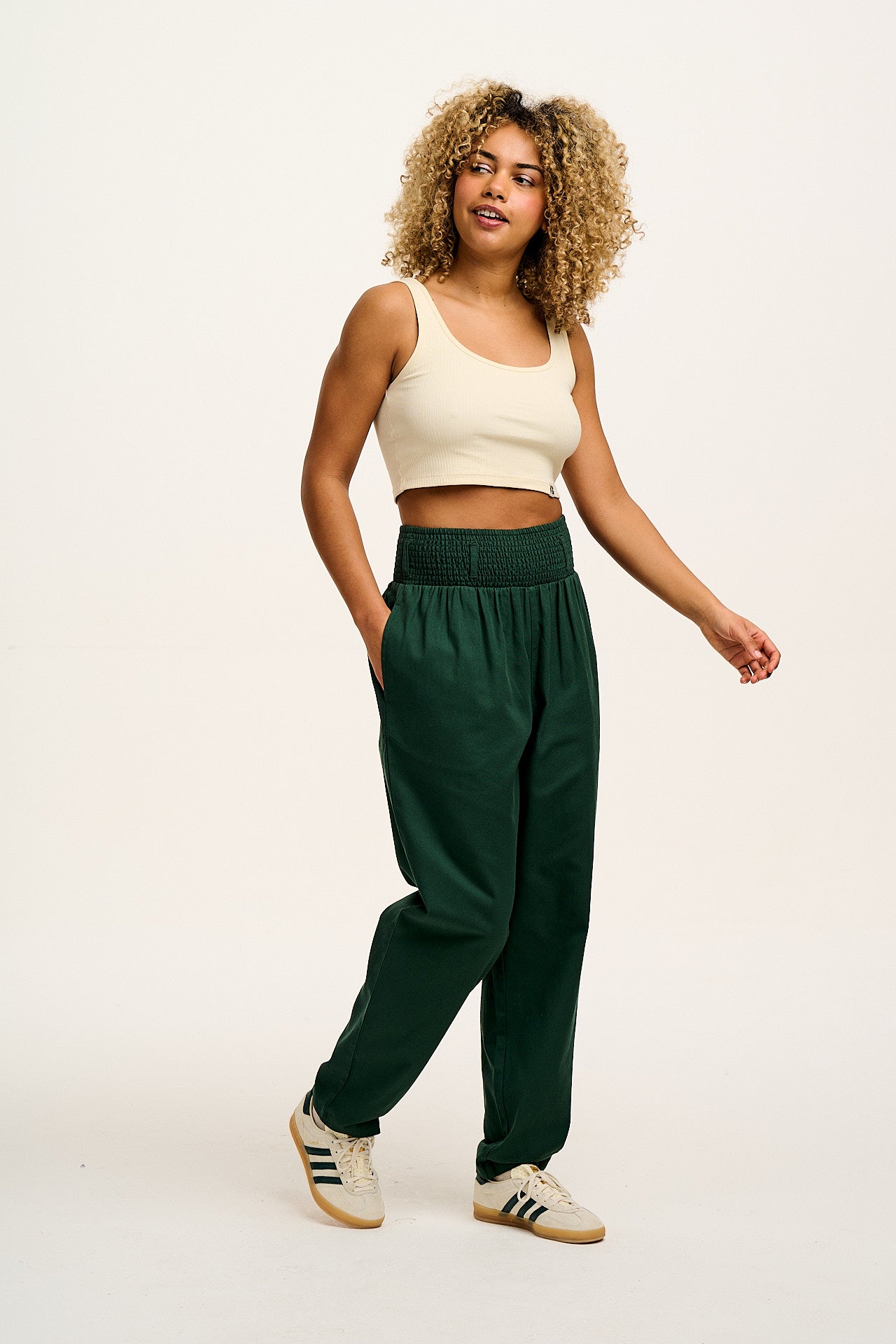 Alexa - Cotton Trousers in Posy Green