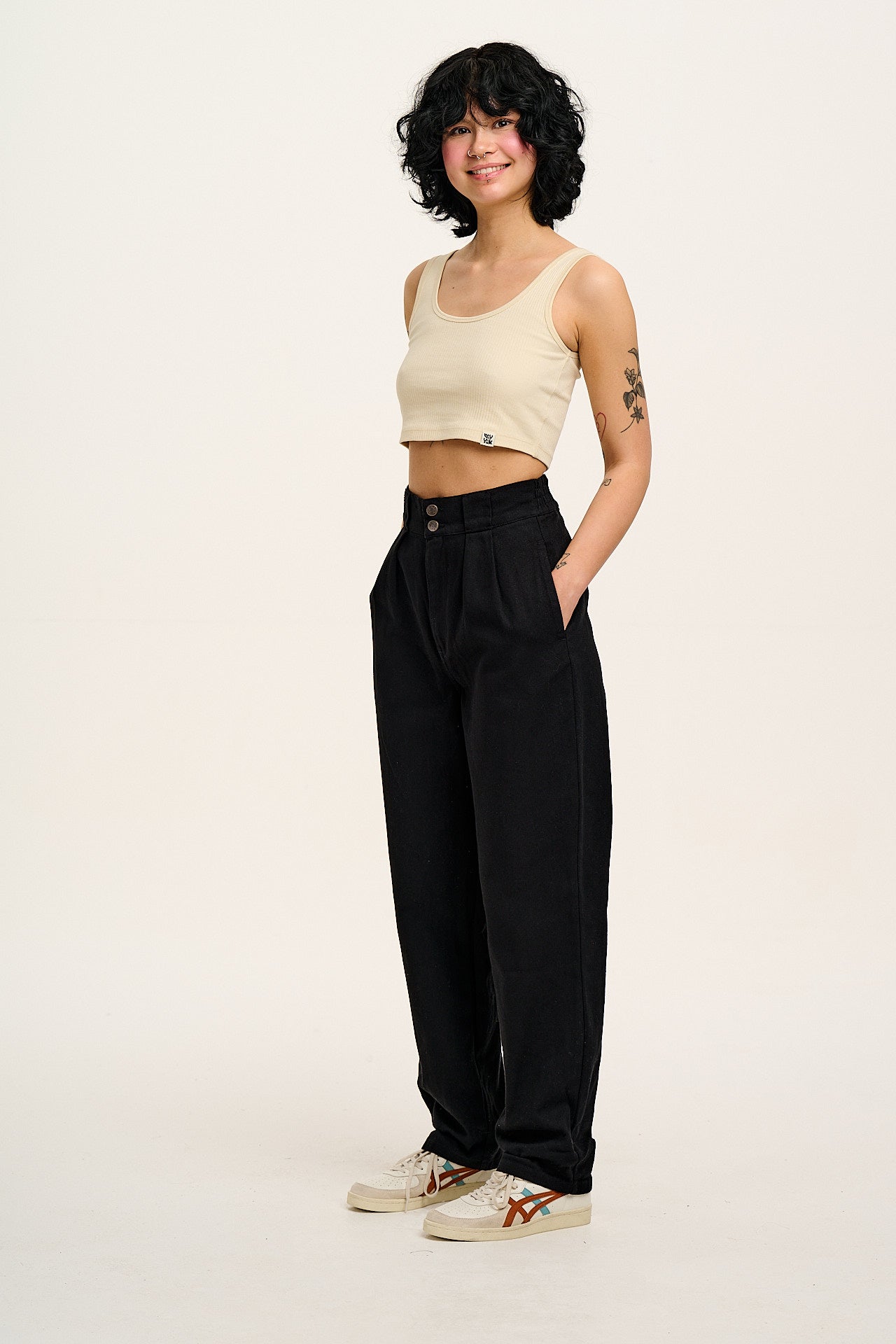 Addison - Tapered Twill Trousers in Black