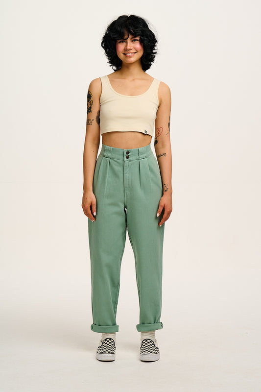 Addison - Cotton Tapered Twill Trousers in Green Bay Wash