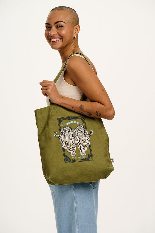 Felix - Cotton Tote Bag in Green with Enjoy The Now Print