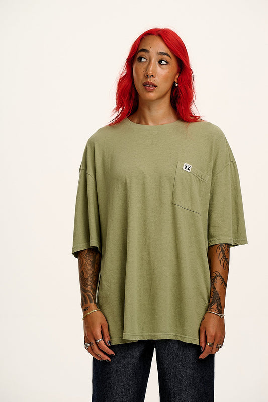 Toulon - Short Sleeve Pocket T-Shirt in Sage Green