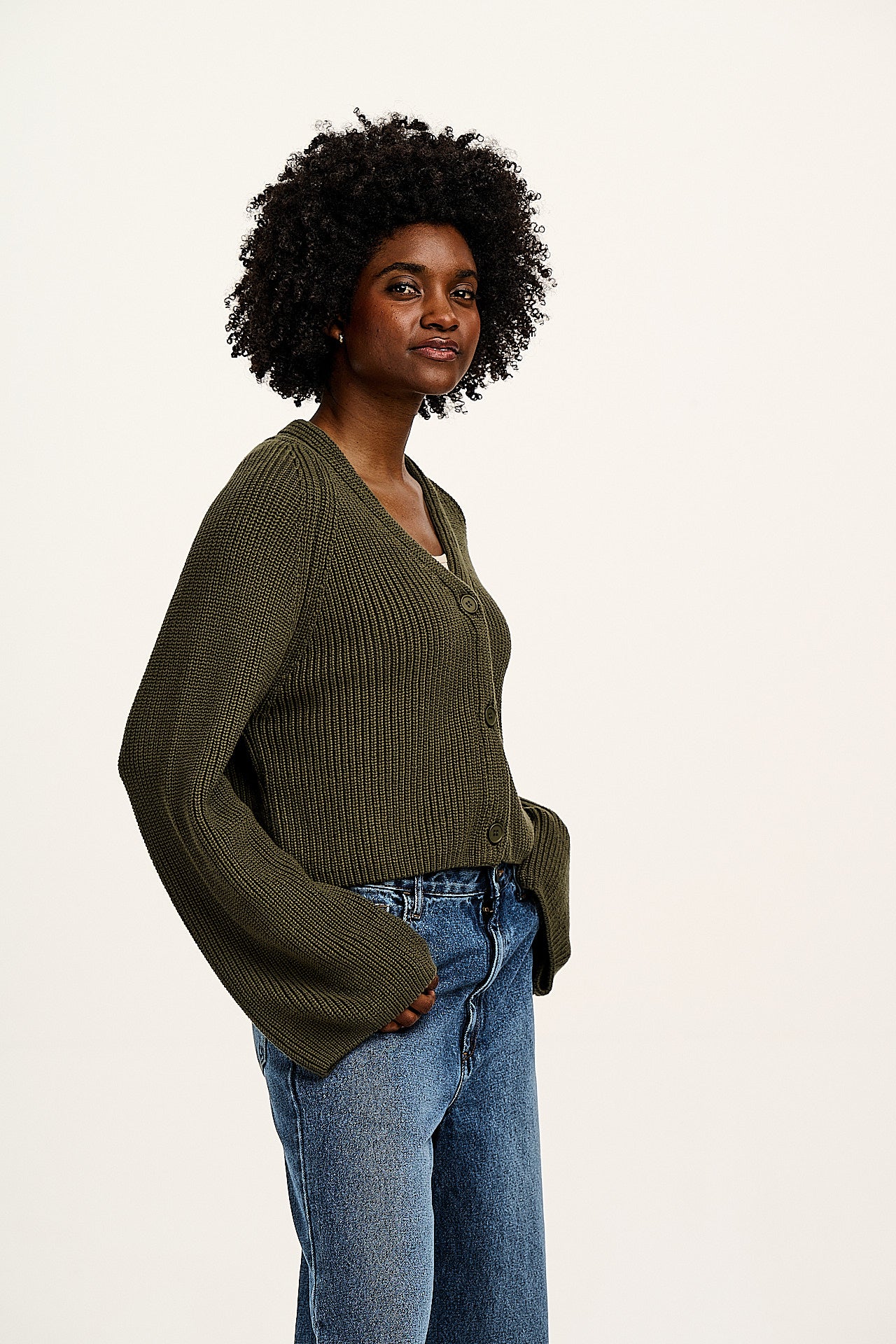 Robyn - V-Neck Cotton Cardigan in Ivy Green