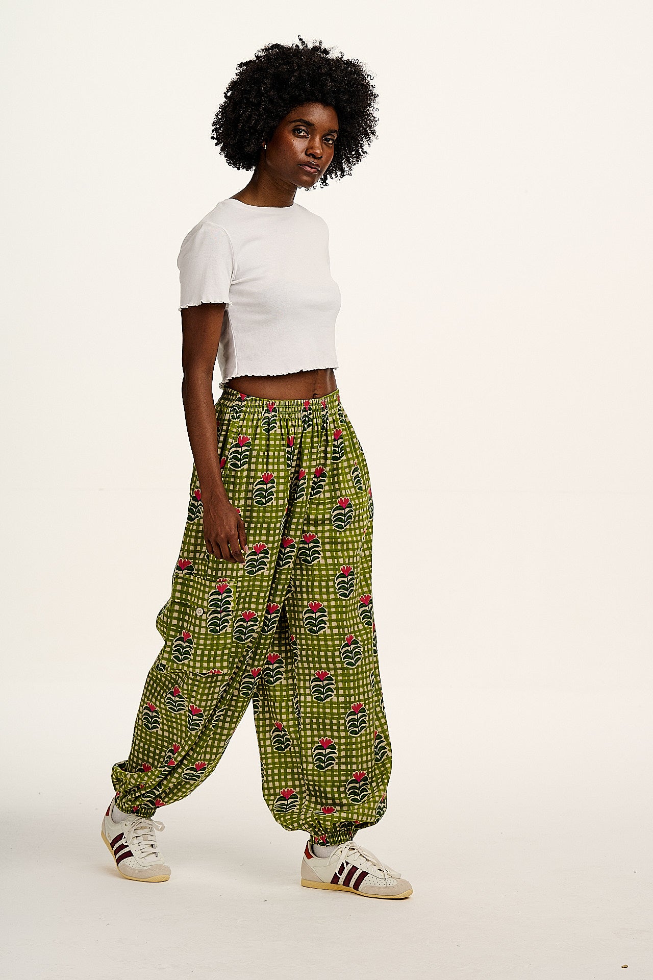Rumi - Cotton & Linen Barrel Trousers in Blooming Green Checkerboard