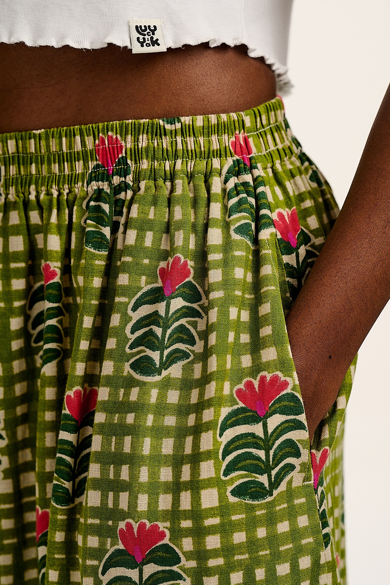Rumi - Cotton & Linen Barrel Trousers in Blooming Green Checkerboard