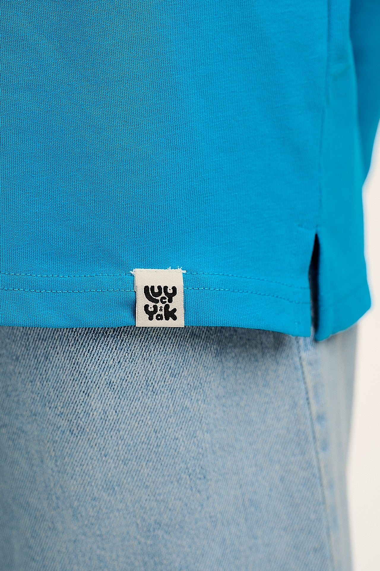 Murat - Long Sleeve Lightweight Cotton T-Shirt in Hawaiian Blue