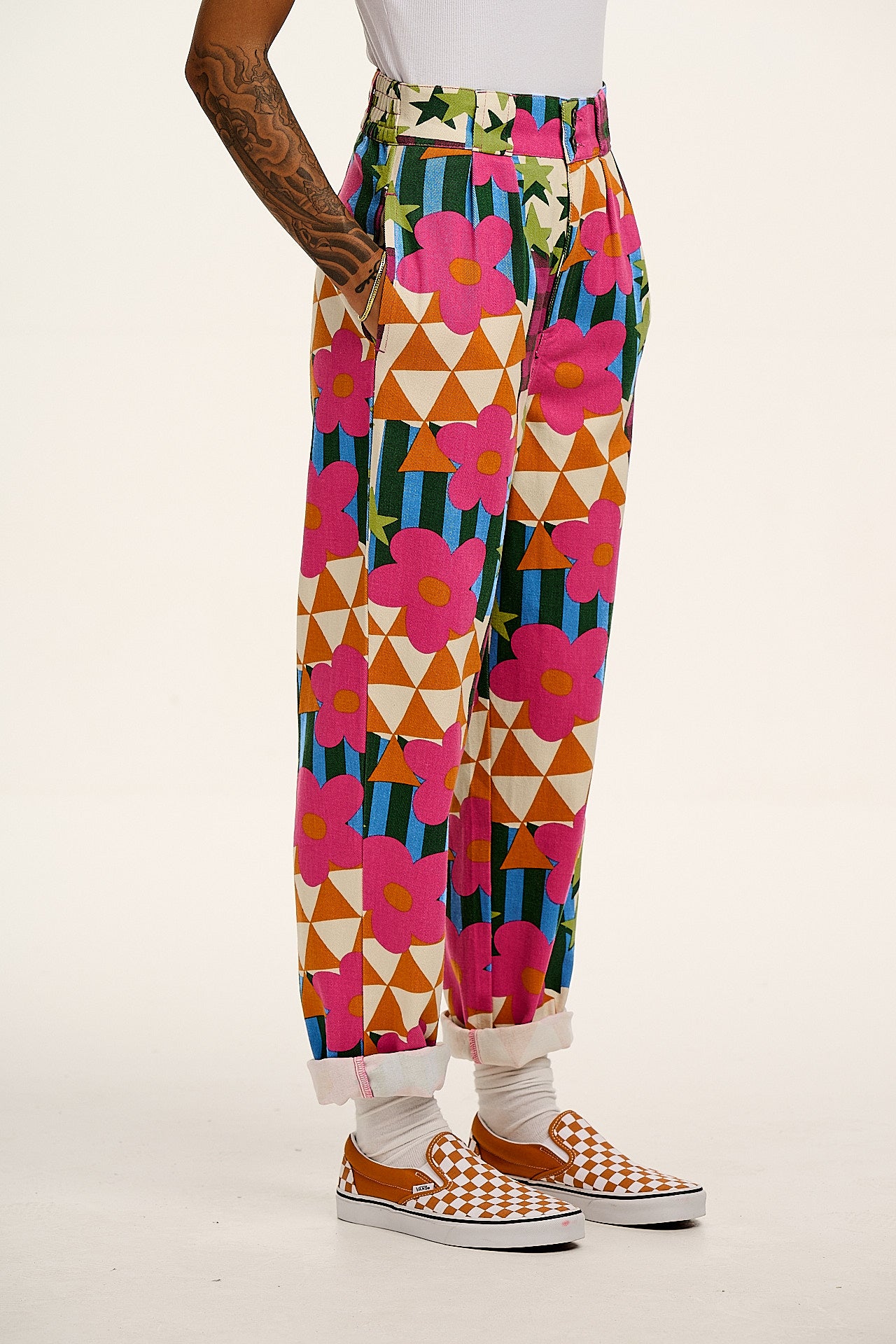 Addison - Cotton Jeans in Young at Heart Print