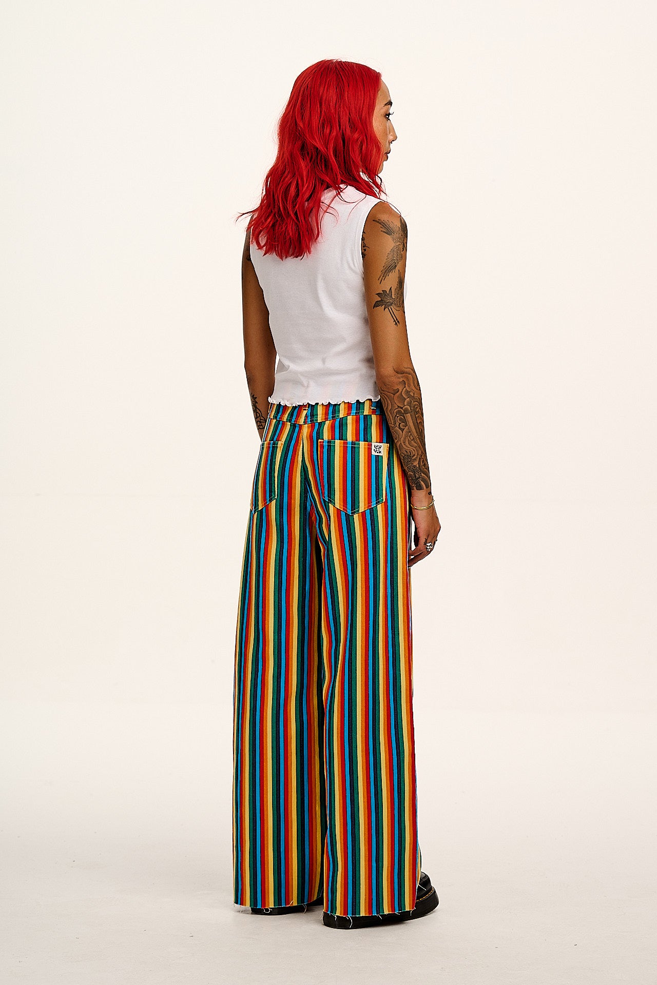Carter - High Waisted Jeans in Rainbow Print