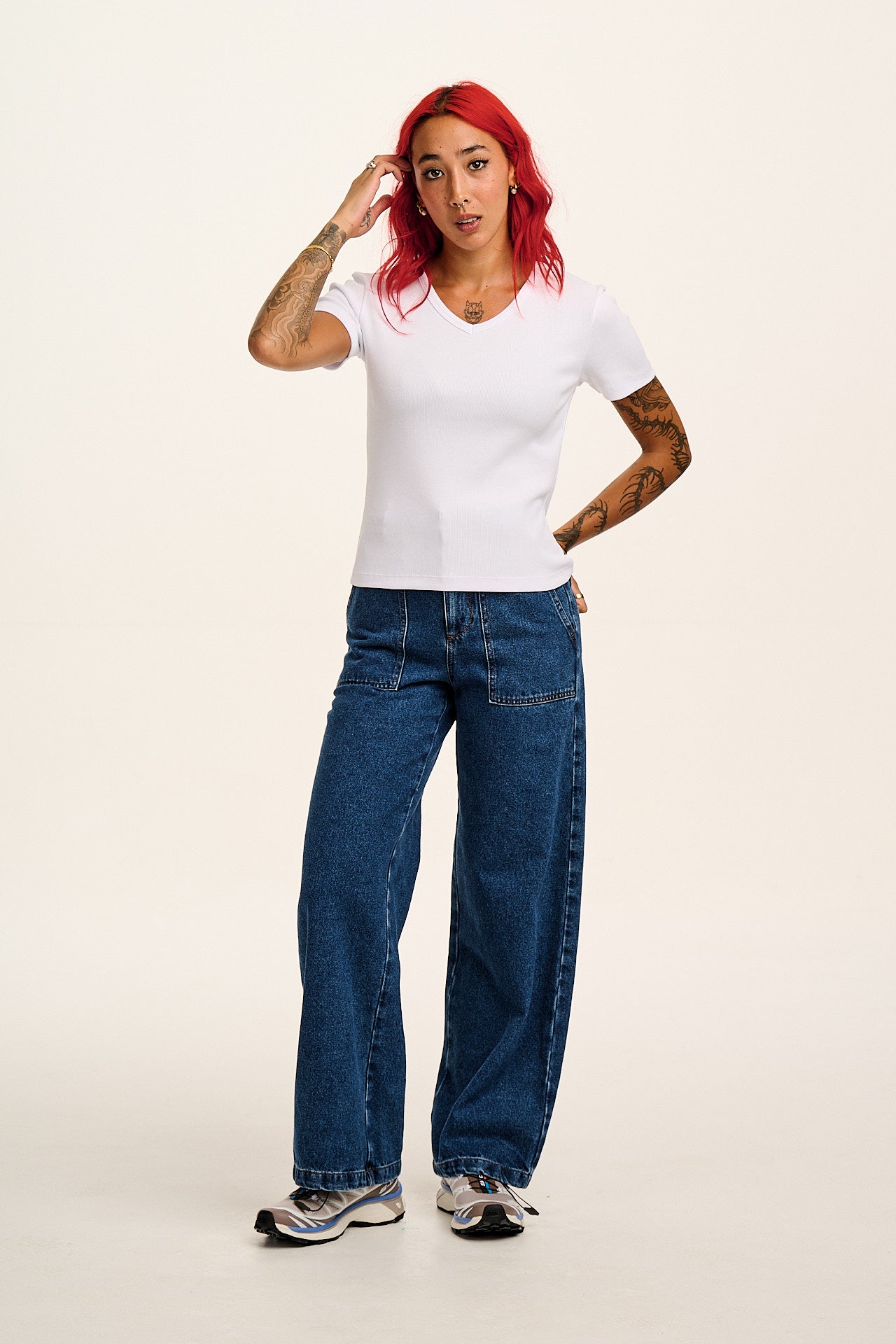 Ivy - Ribbed Cotton V Neck T-Shirt in White