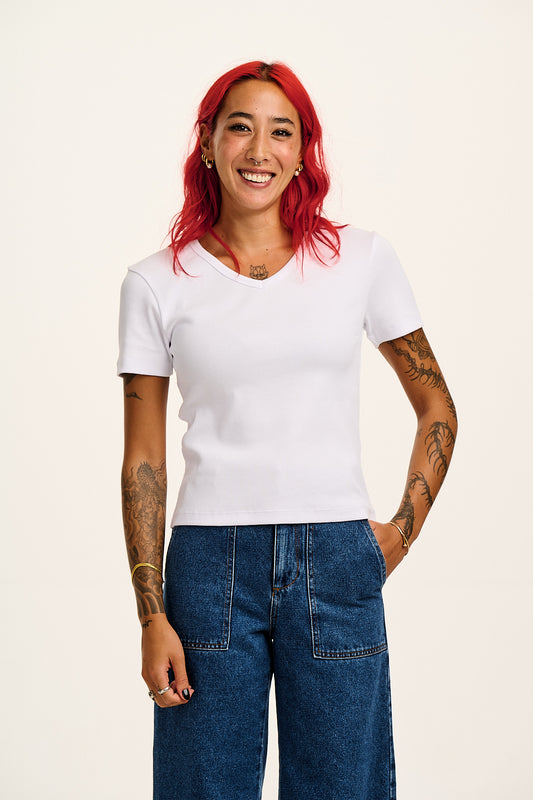 Ivy - Ribbed Cotton V Neck T-Shirt in White