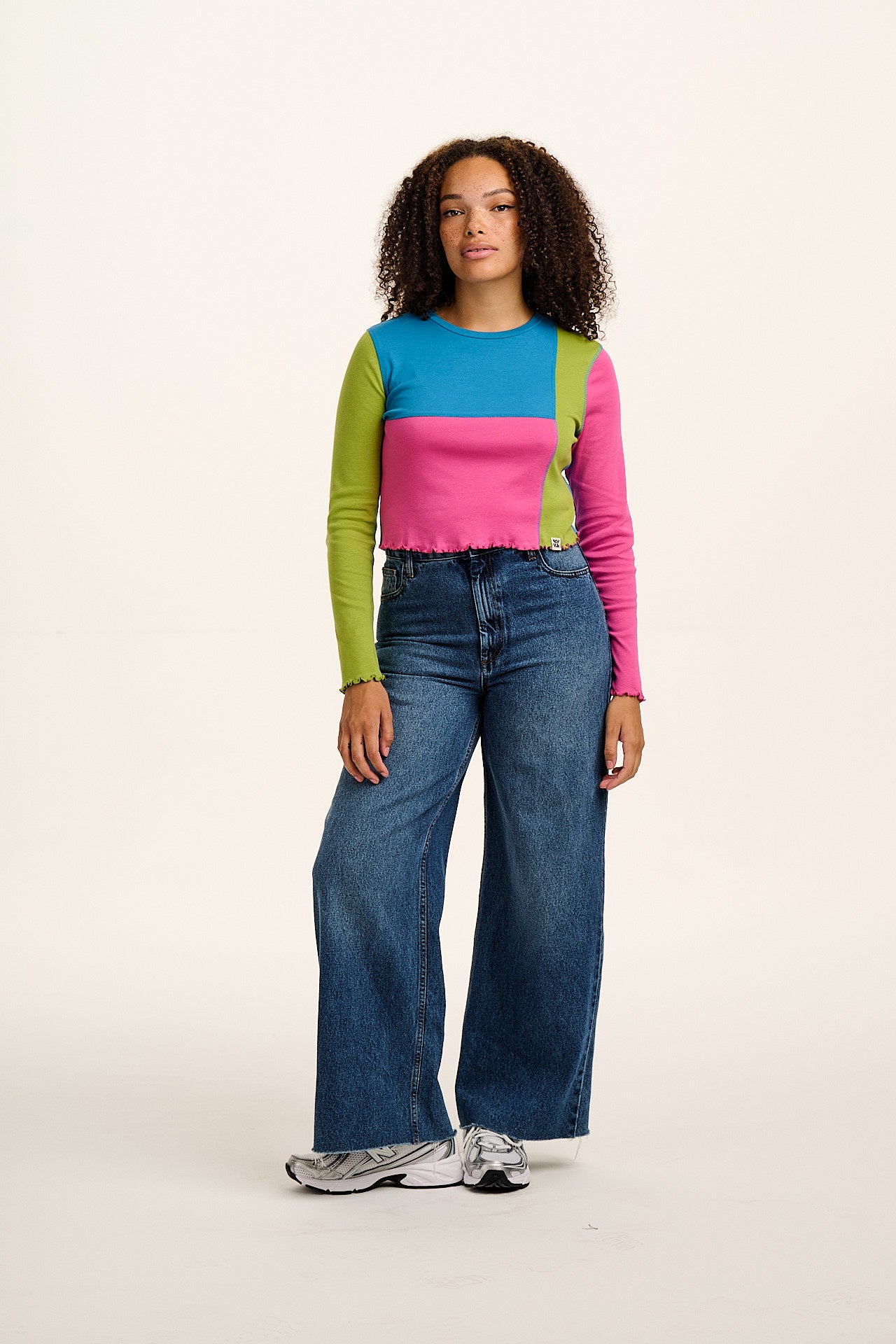 Hansel - Long Sleeve Cotton Crop Top in Pink, Blue & Green