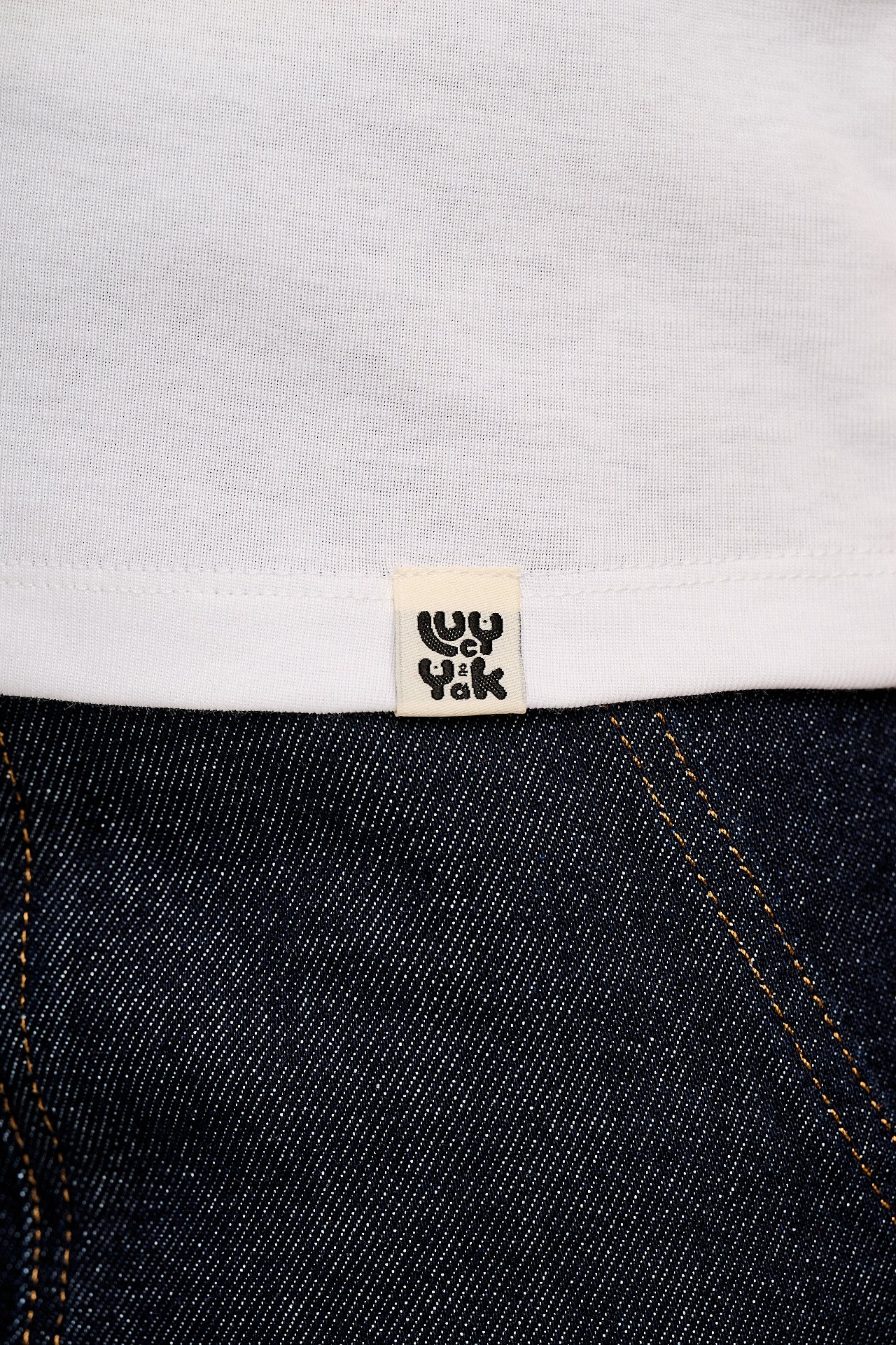 Maya - Cotton T-Shirt in Supper Club Print