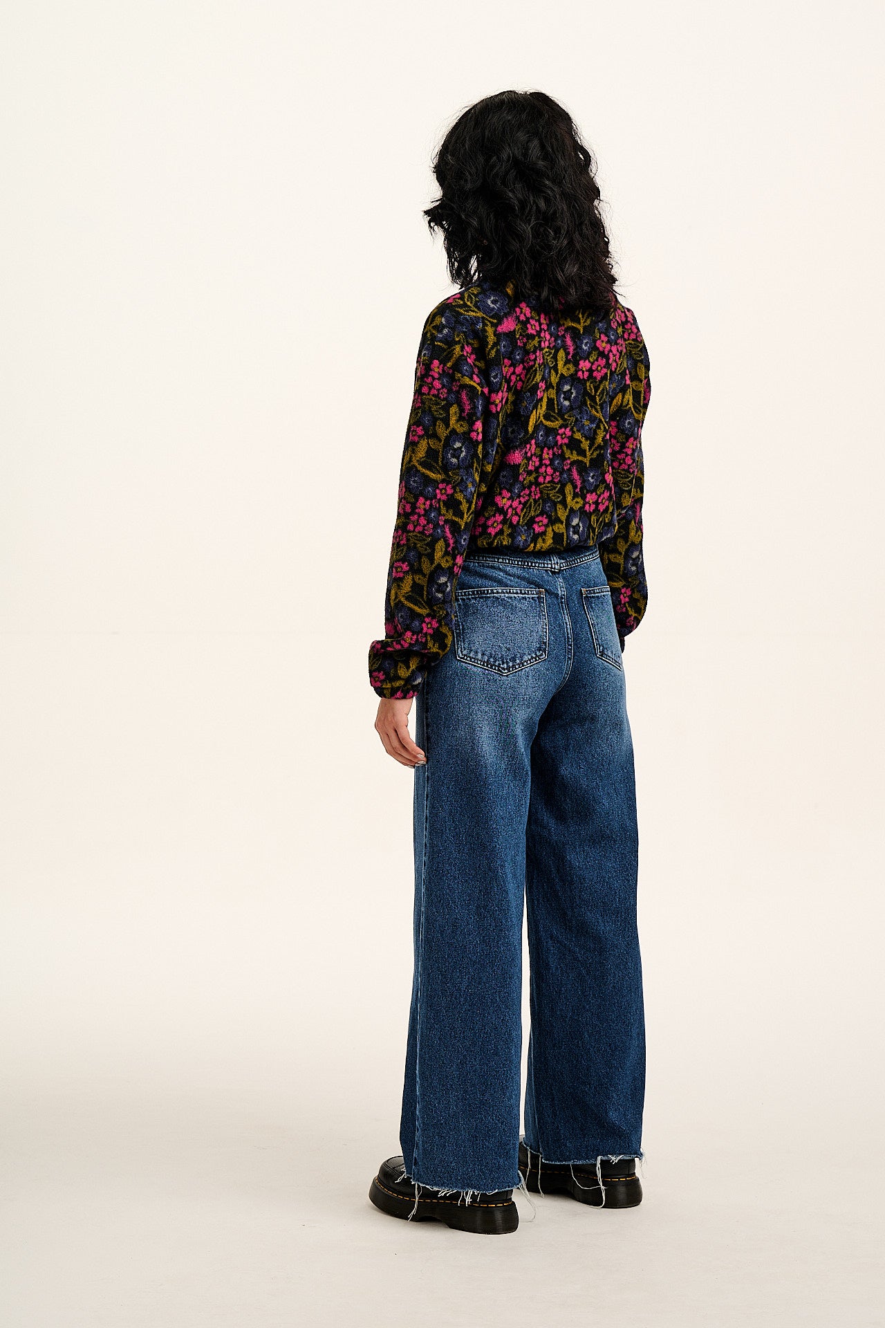 Blake - Cropped Fleece in Grunge Ditsy Floral