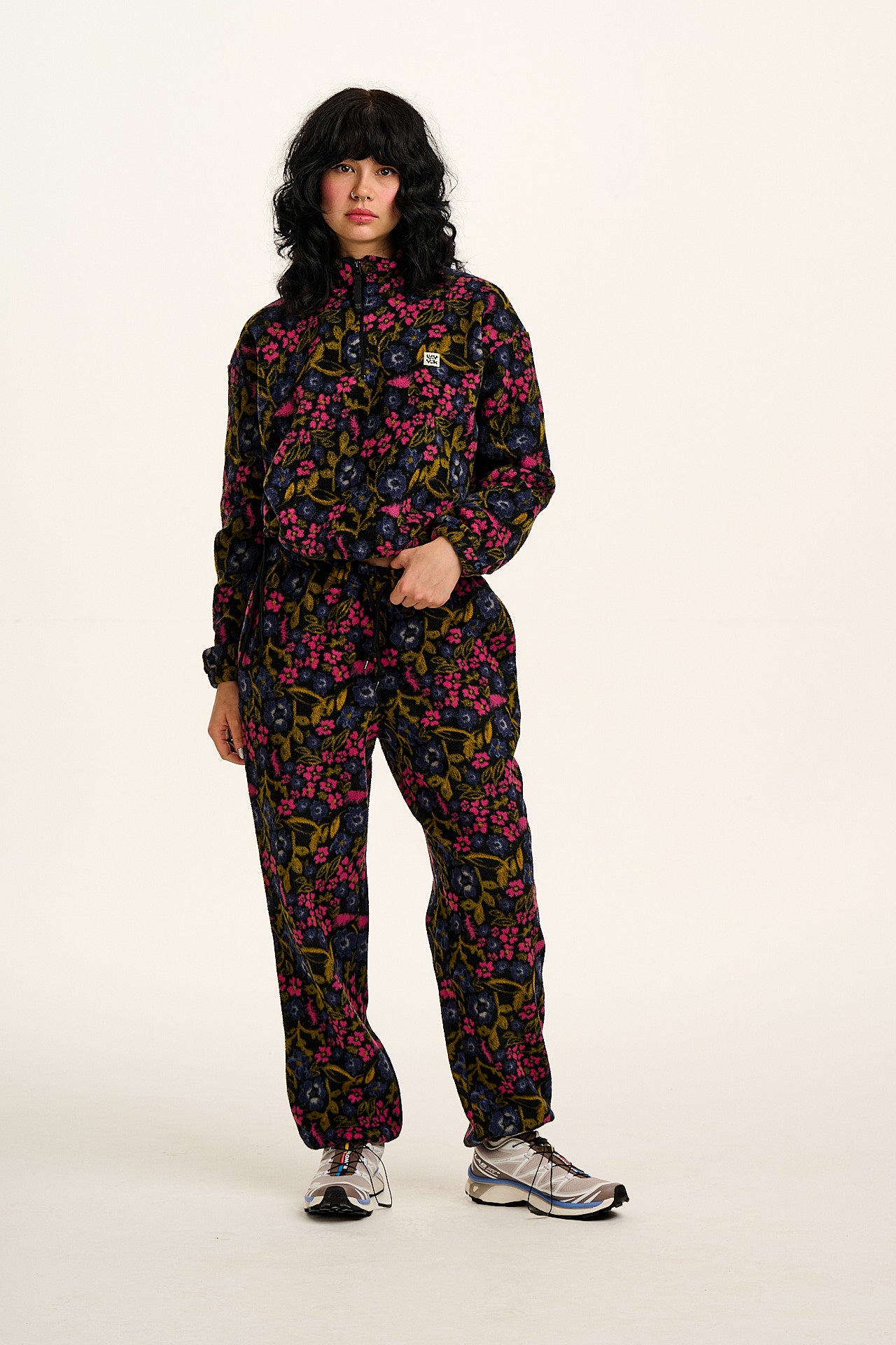 Blake - Cropped Fleece in Grunge Ditsy Floral