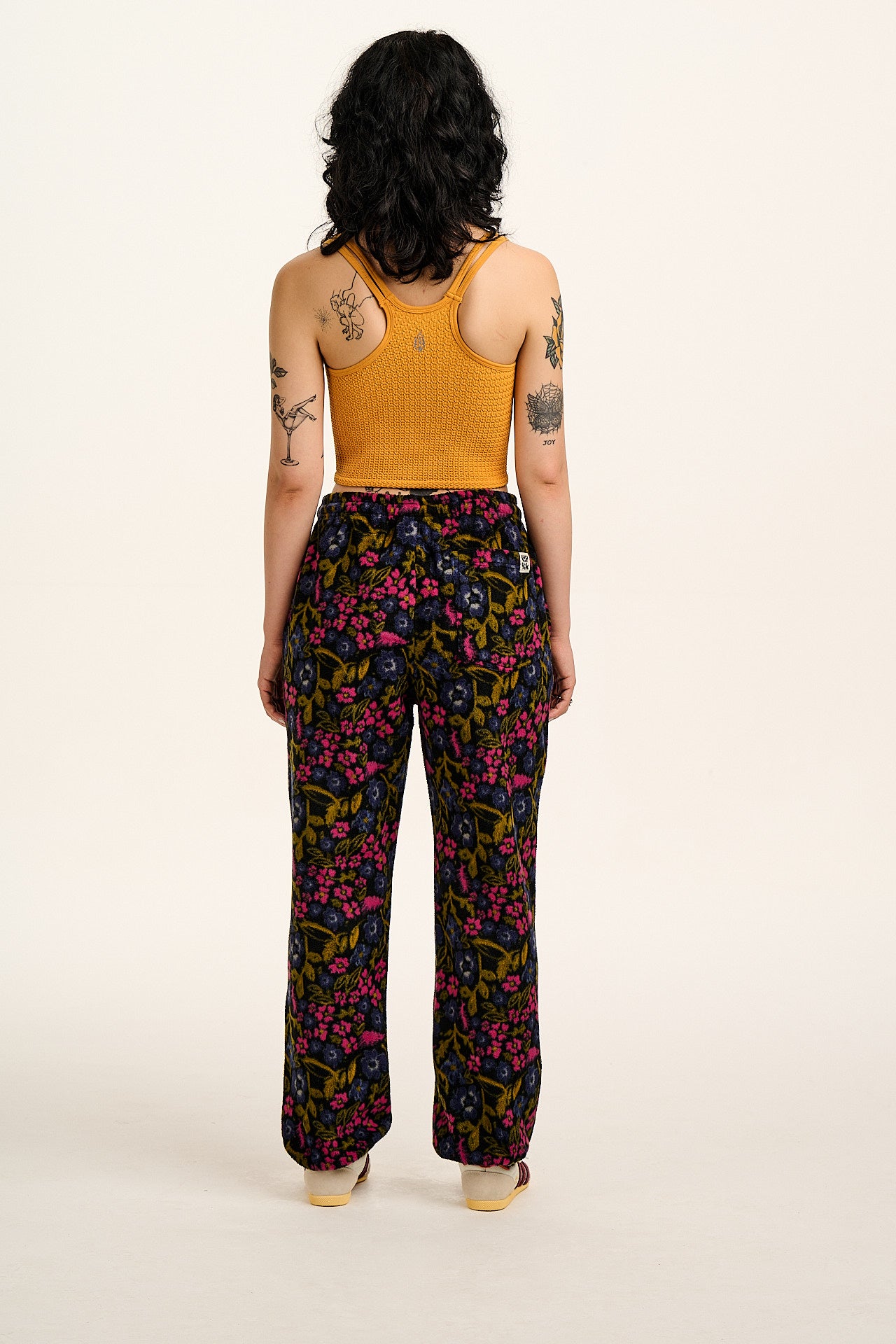 Jamie - Polar Fleece Jogger in Grunge Ditsy Floral Print