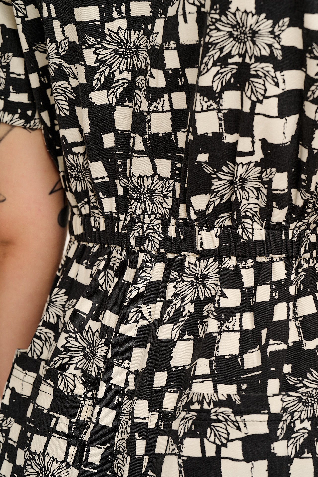 L.E. Ragan - Cotton Jumpsuit in Black & White Sunflower Check