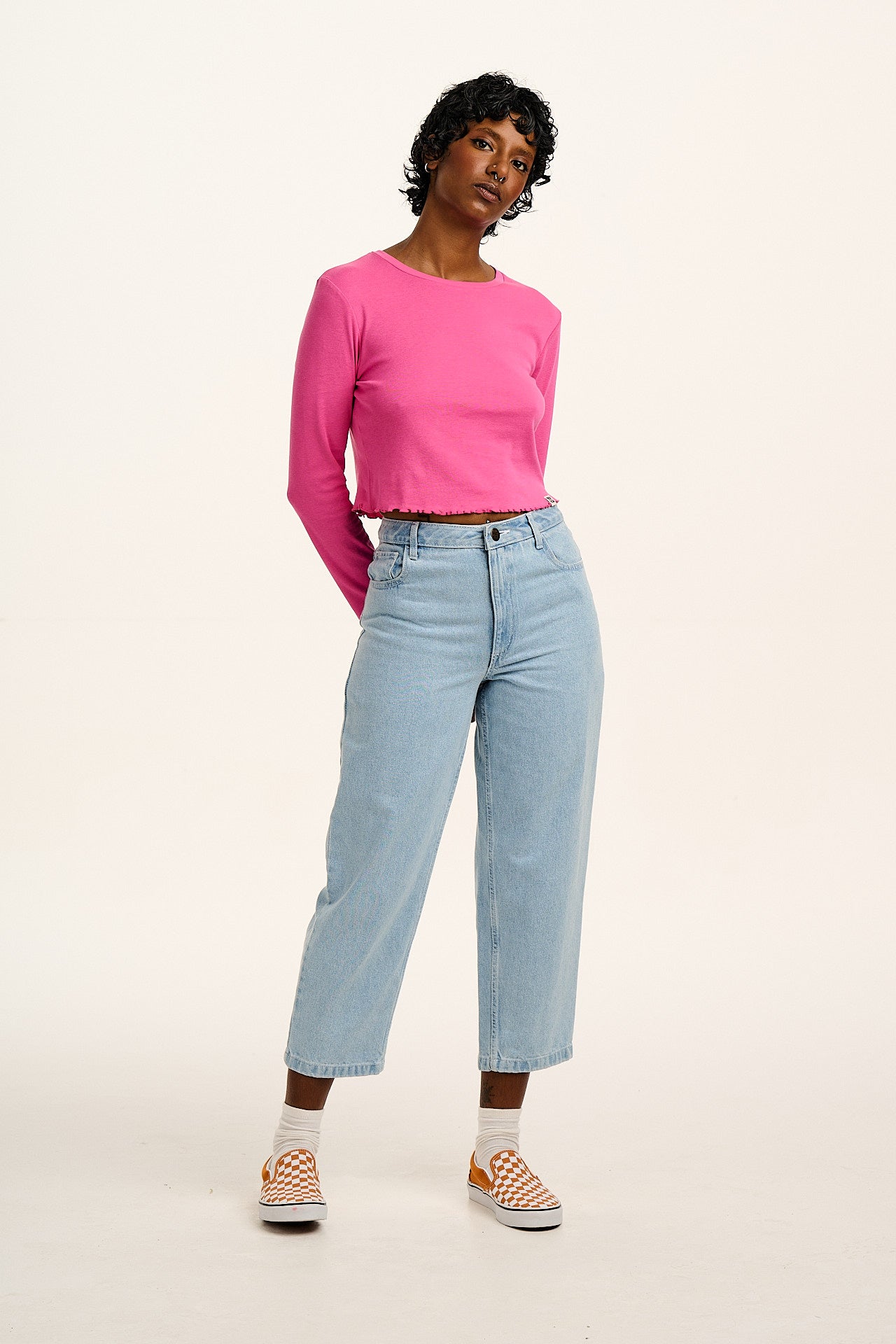 Hansel - Long Sleeve Cotton Crop Top in Mulberry Pink