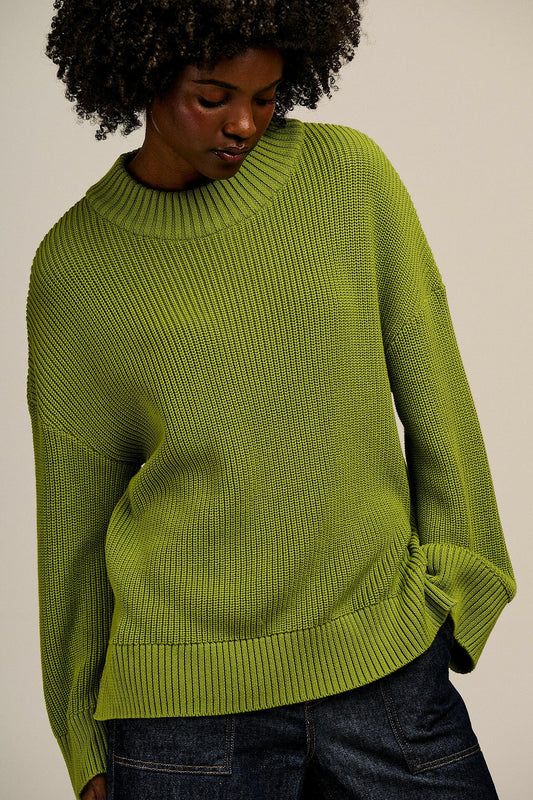 Amari - Oversized Knitted Jumper in Lima Bean Green