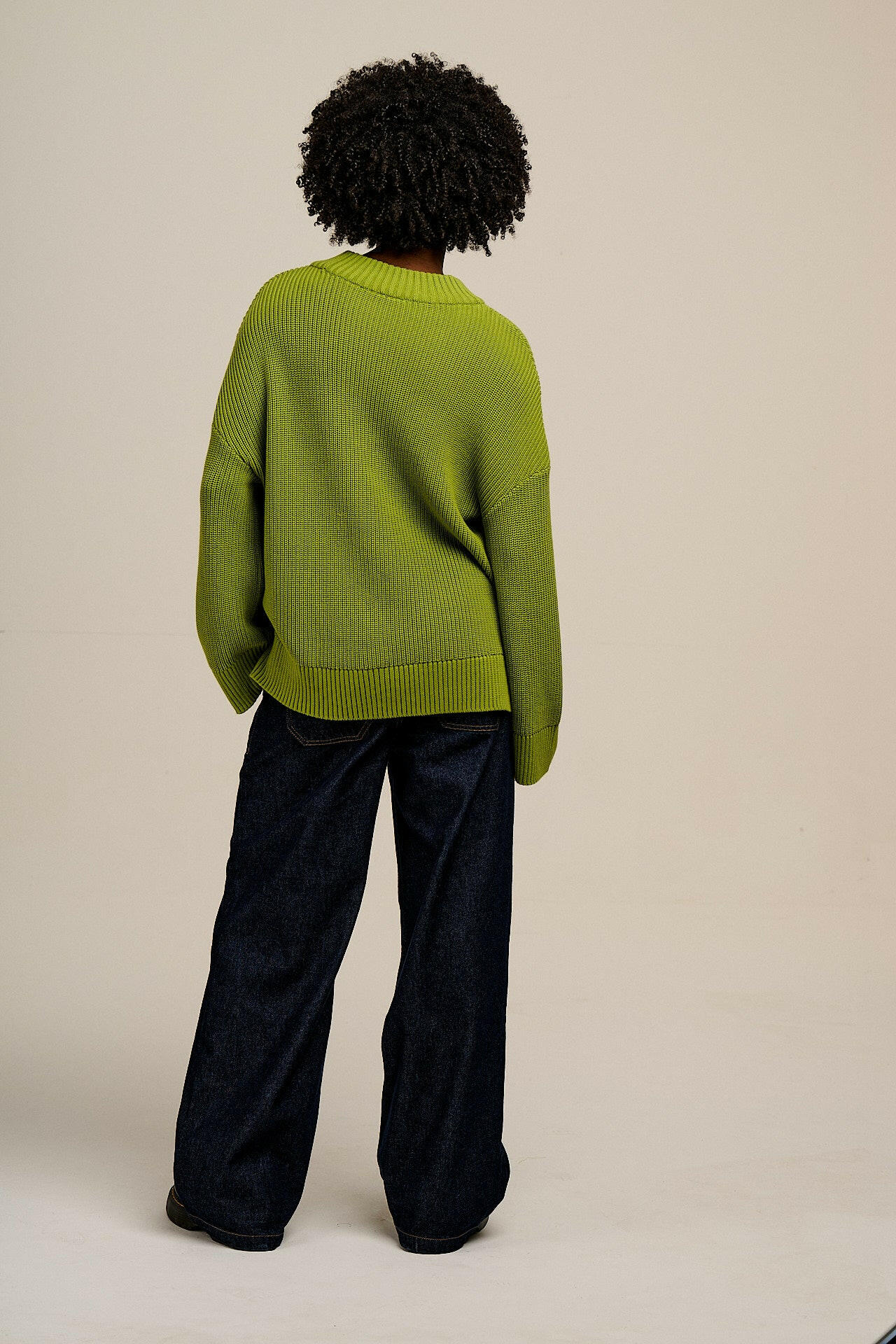 Amari - Oversized Knitted Jumper in Lima Bean Green