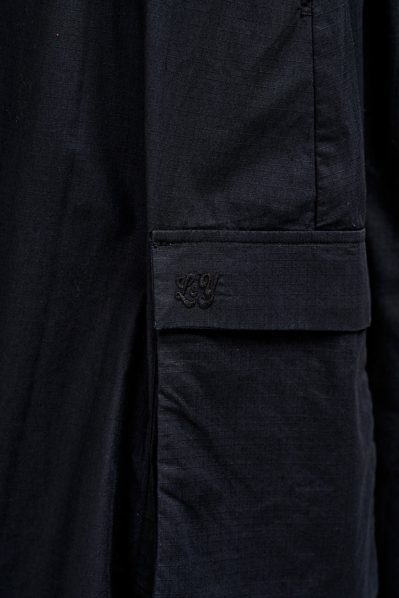 Dakota - Midi Skirt in Black