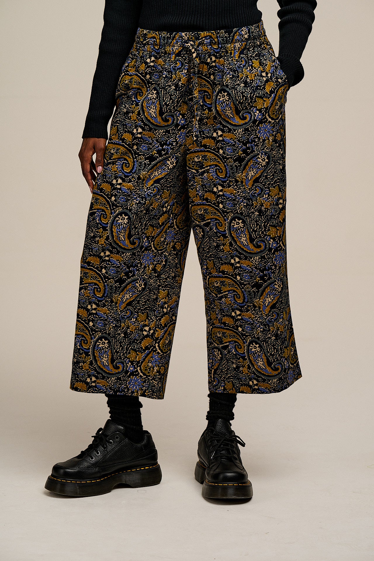 Chuck - Wide Leg Cotton Trousers in Grunge Blue Paisley Print